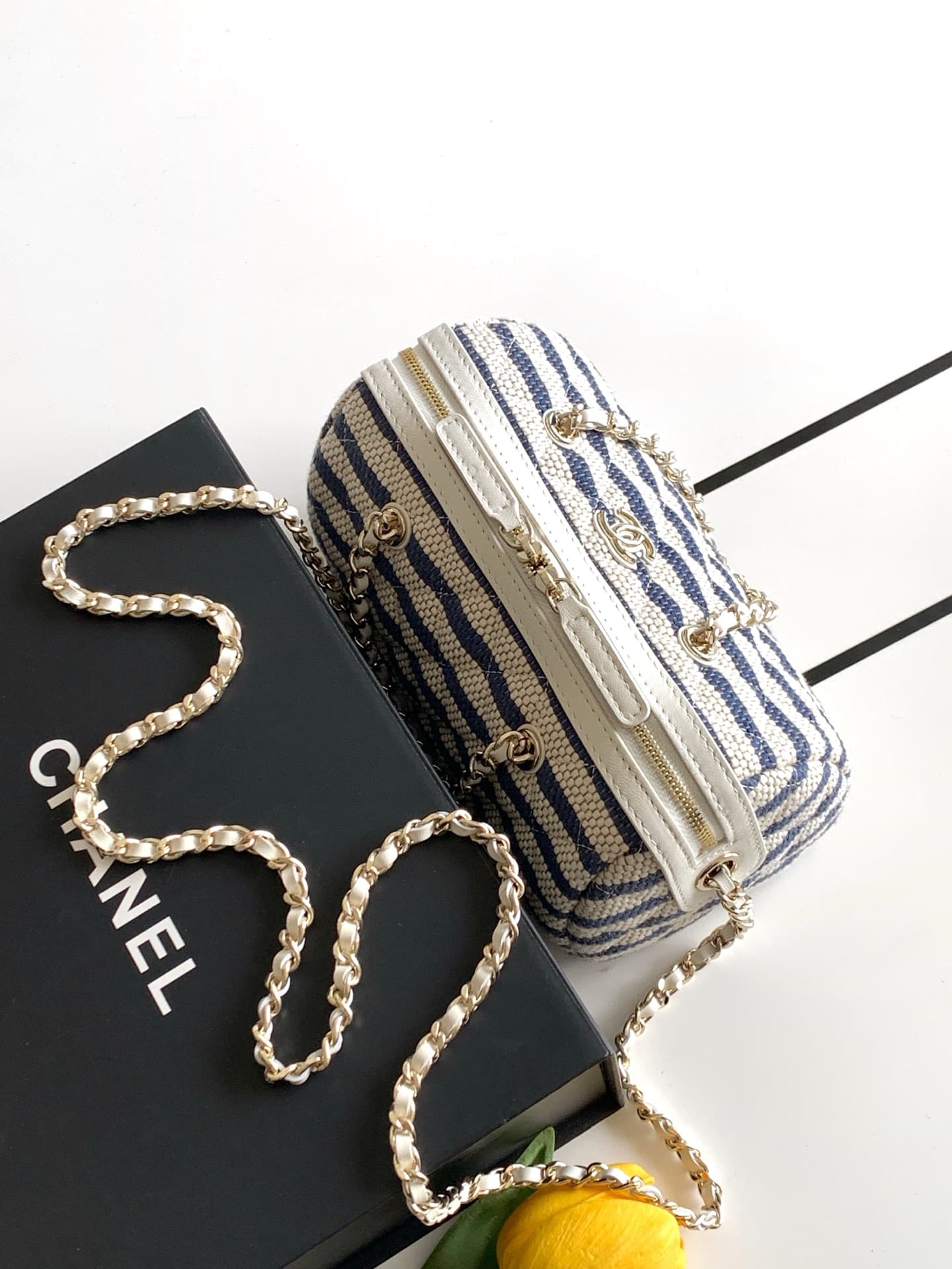 Chanel Clutch with Chain Printed Fabric & Gold-Tone Metal Beige & Light Blue AP4986 A