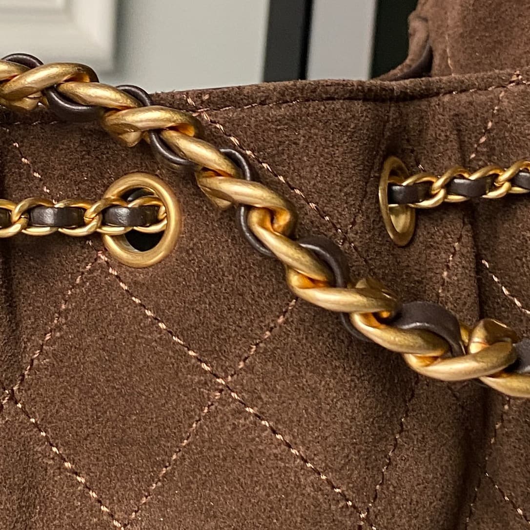 Chanel 25 Small Hobo handbag AS5293 Suede& Gold-Tone Metal Drak Brown A