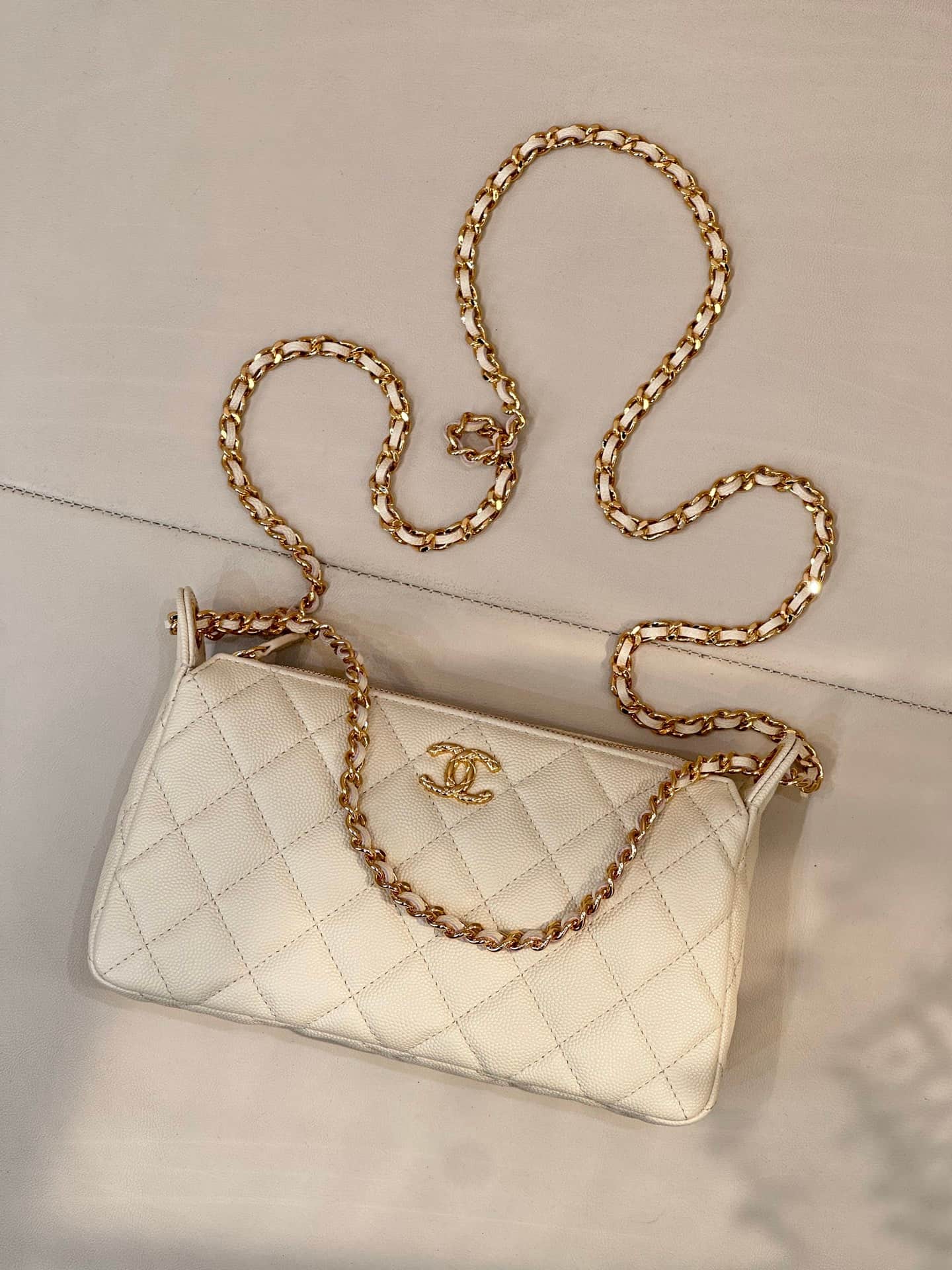 Chanel Hobo Bag Grained Calfskin & Gold-tone Metal Beige AP5023 TOP