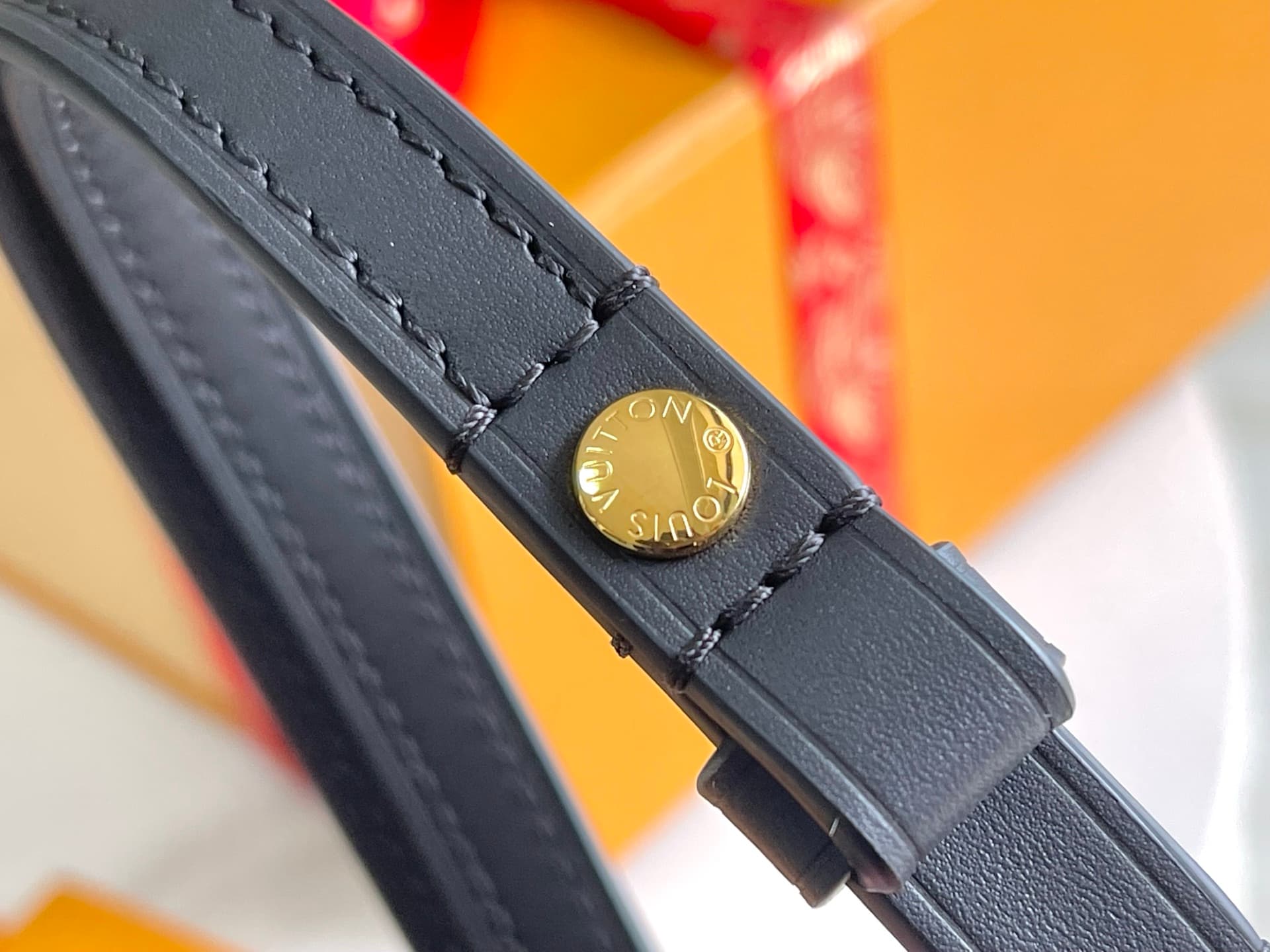Louis Vuitton Wallet On Chain Ivy Monogram Reverse coated canvas M26587 TOP