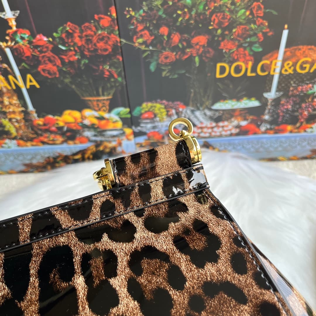 Dolce & Gabbana Medium Sicily handbag in leopard-print polished calfskin High