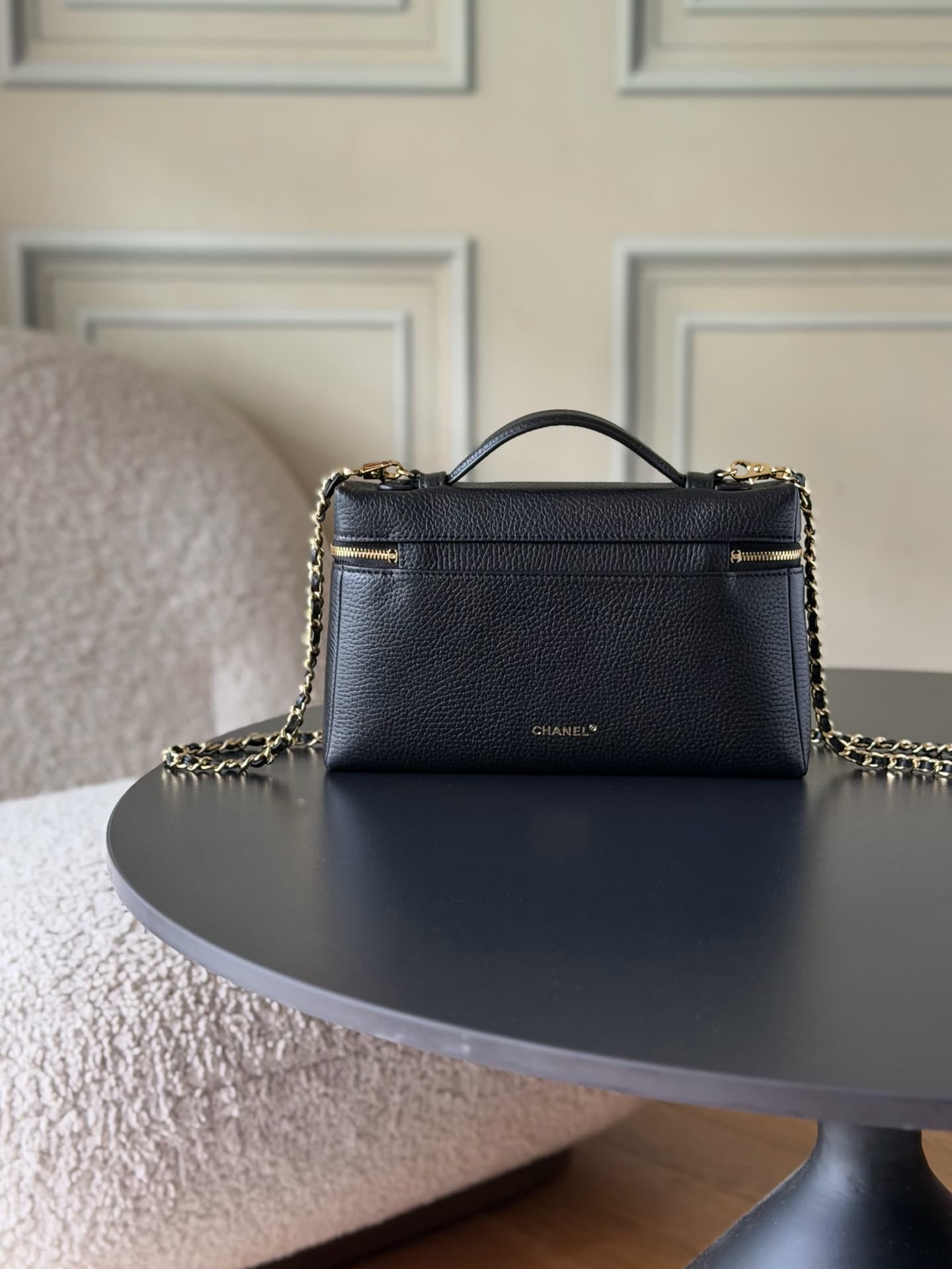 Chanel Large Vanity with chain Grained Calfskin & Gold-Tone Metal Black AS5347 A
