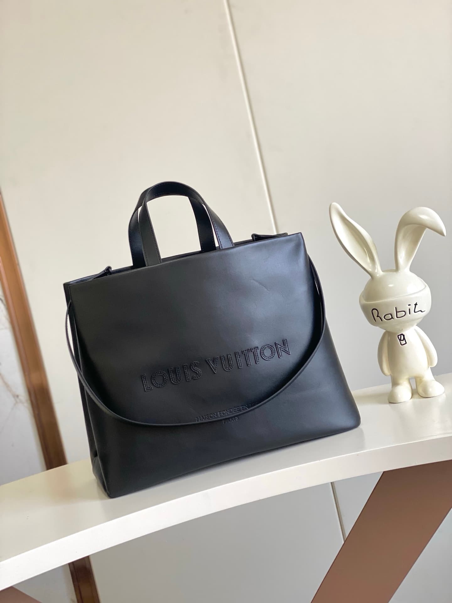 Louis Vuitton Shopper Tote MM Black Cowhide leather M13979 High