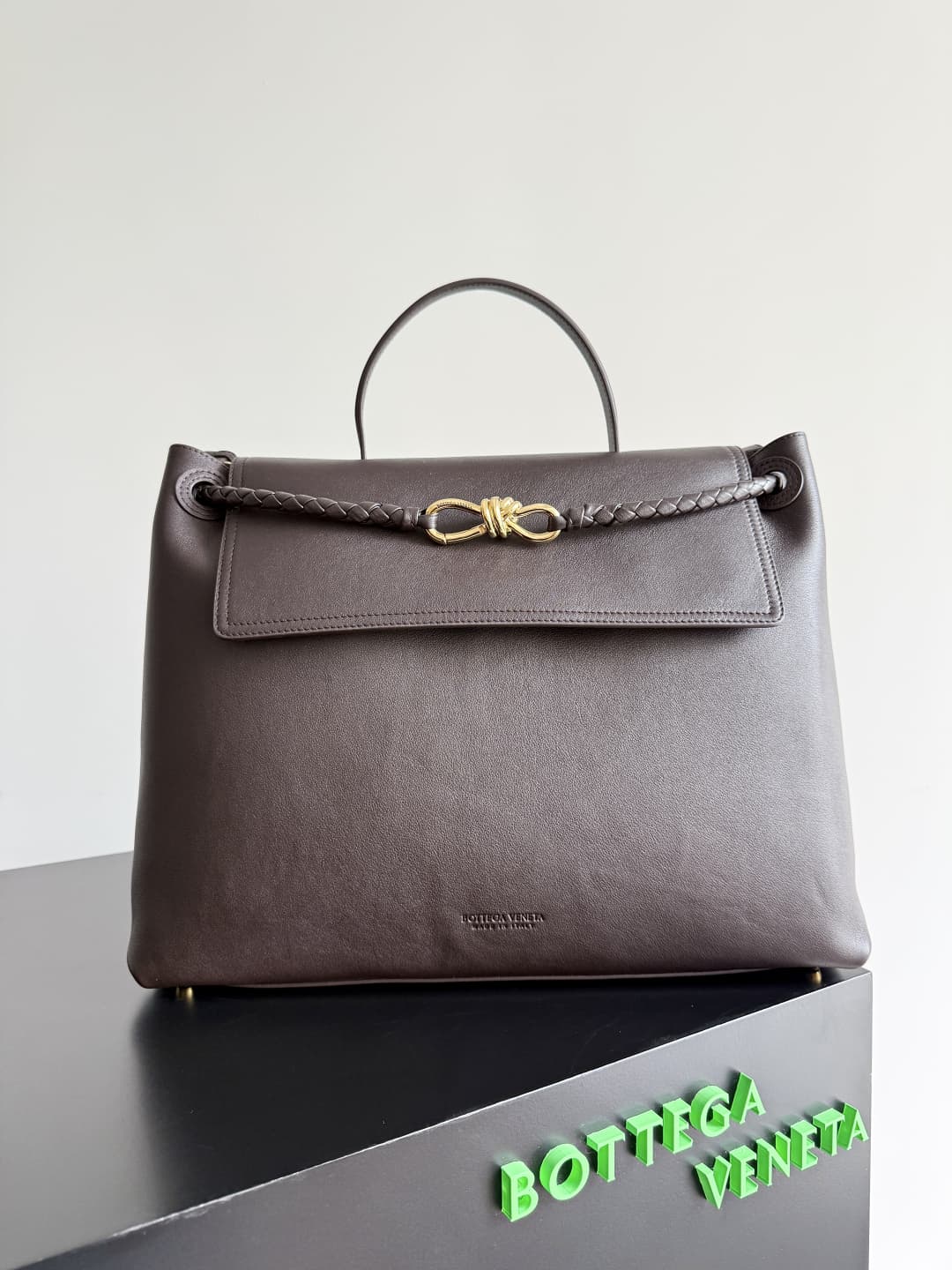 BV Ciao Ciao Large Top handle bag in silky calf leather TOP