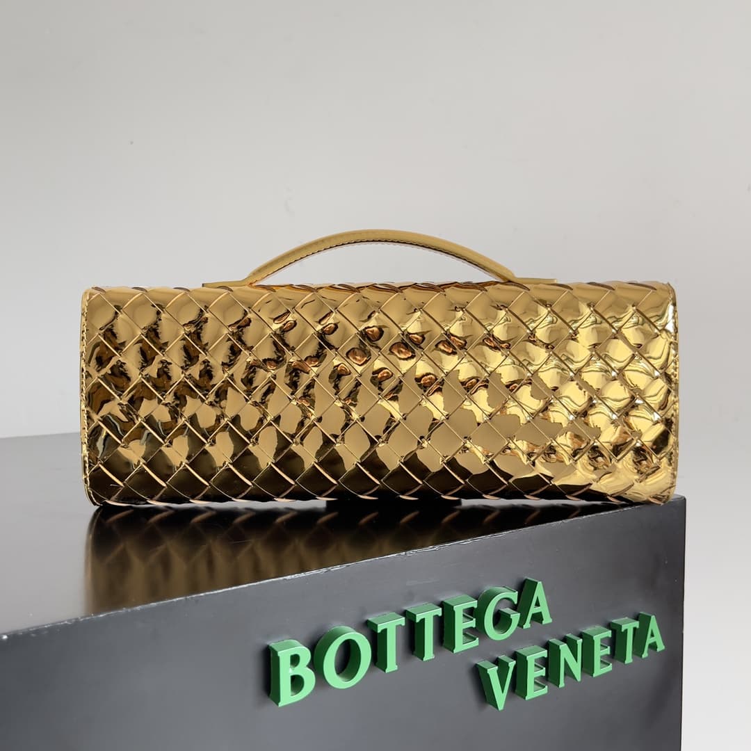 BV Long Clutch Andiamo With Handle Lambskin TOP