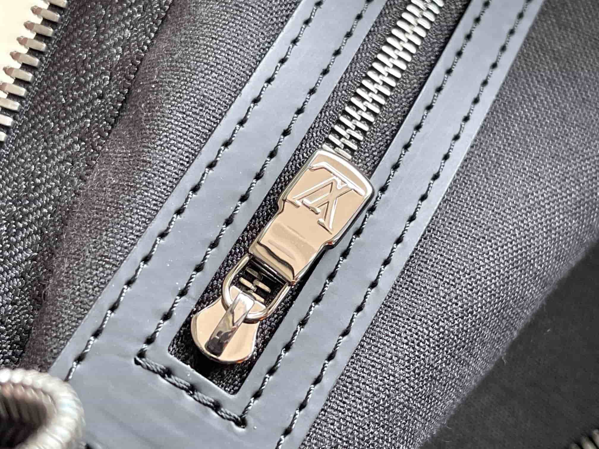 Louis Vuitton Keepall Bandoulière 50 Monogram Eclipse coated canvas M14202 TOP