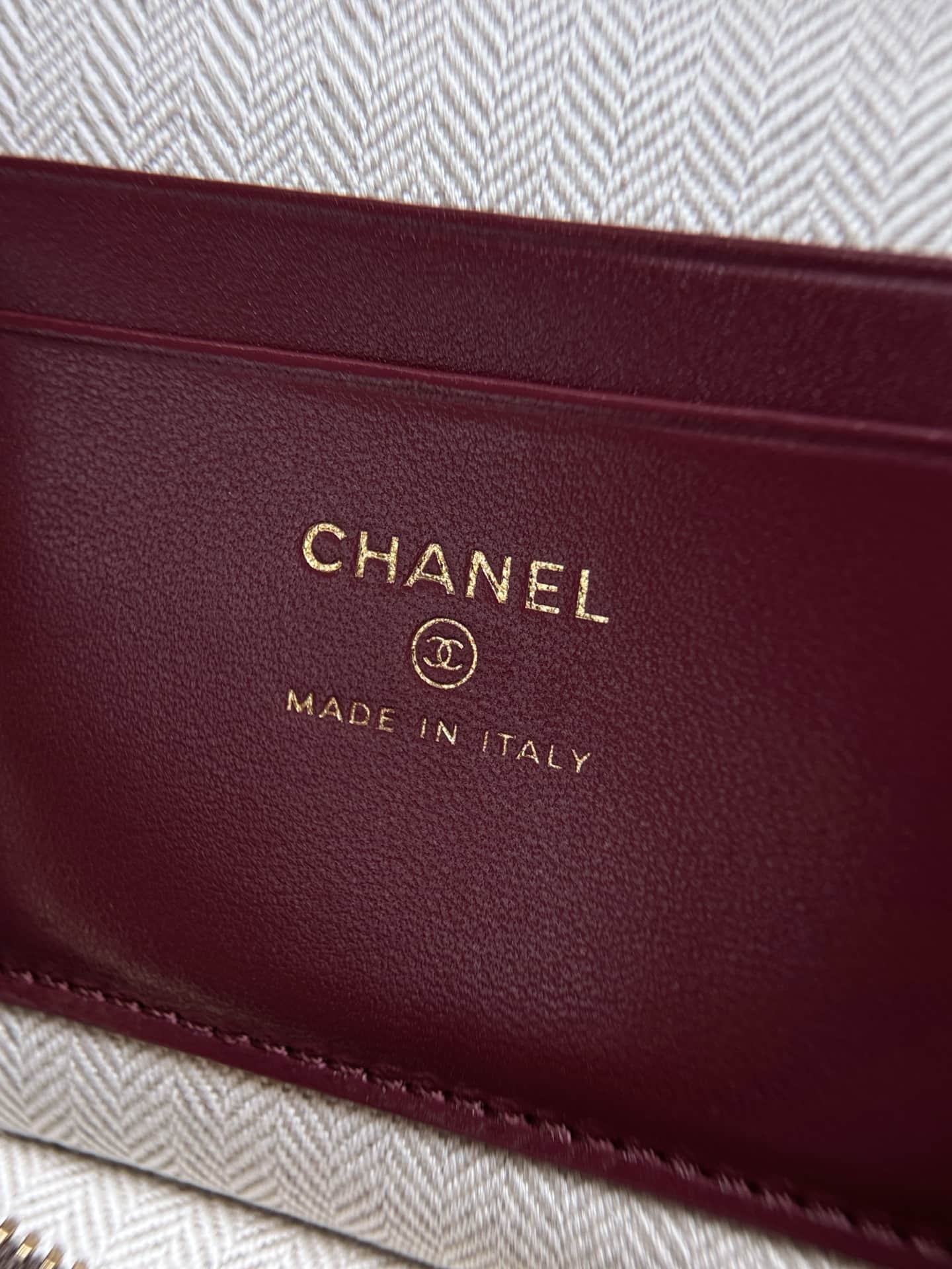 Chanel Large Vanity with chain Grained Calfskin & Gold-Tone Metal Dark Brown AS5347 A