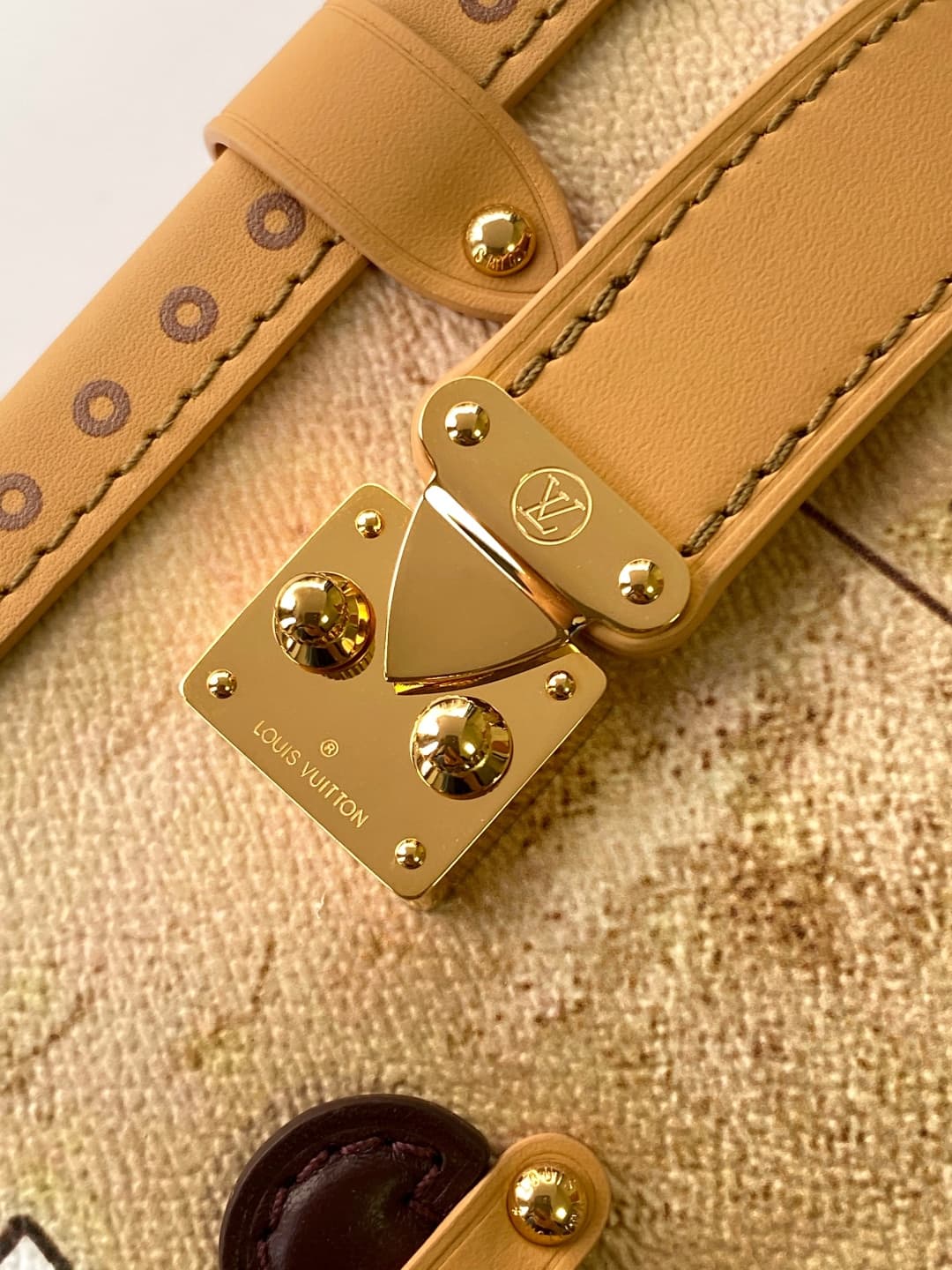 Louis Vuitton Side Trunk MM Beige Canvas and cowhide leather M12480 High