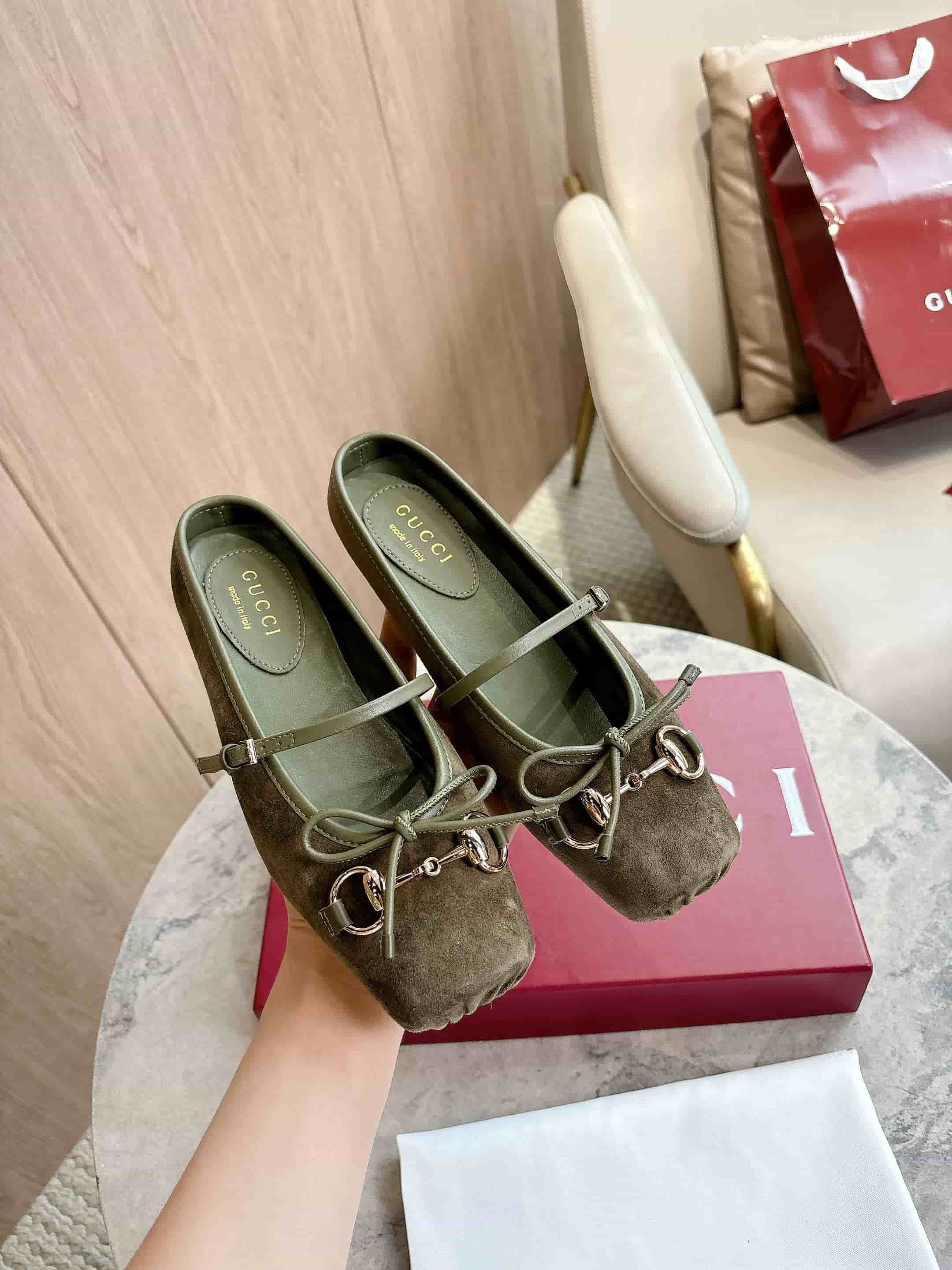 Gucci Women's Horsebit ballet flat Shoes
