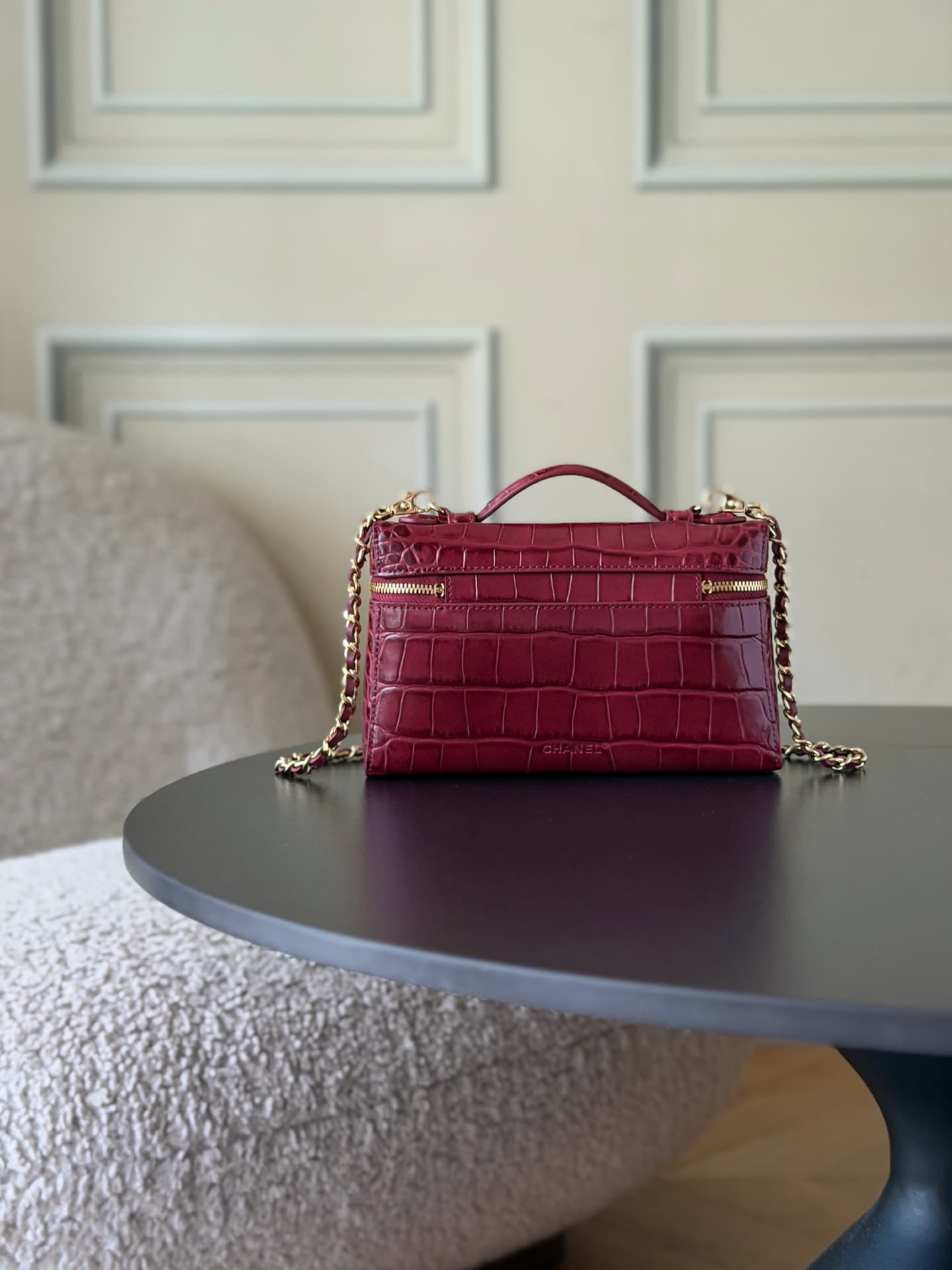 Chanel Small Vanity with chain Crocodile Embossed Calfskin & Gold-Tone Metal Burgundy AS5346 A