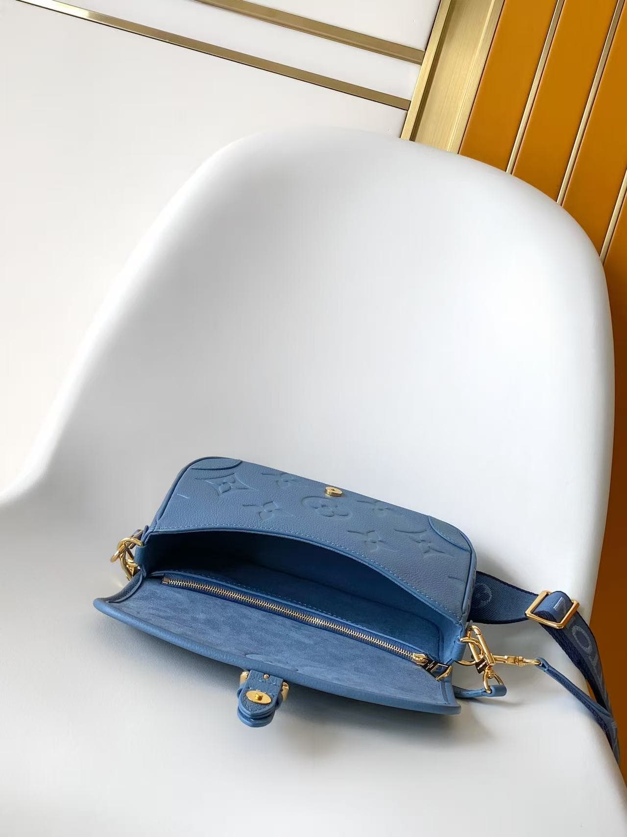 Louis Vuitton Diane Blue Jean Cowhide leather M27362 High