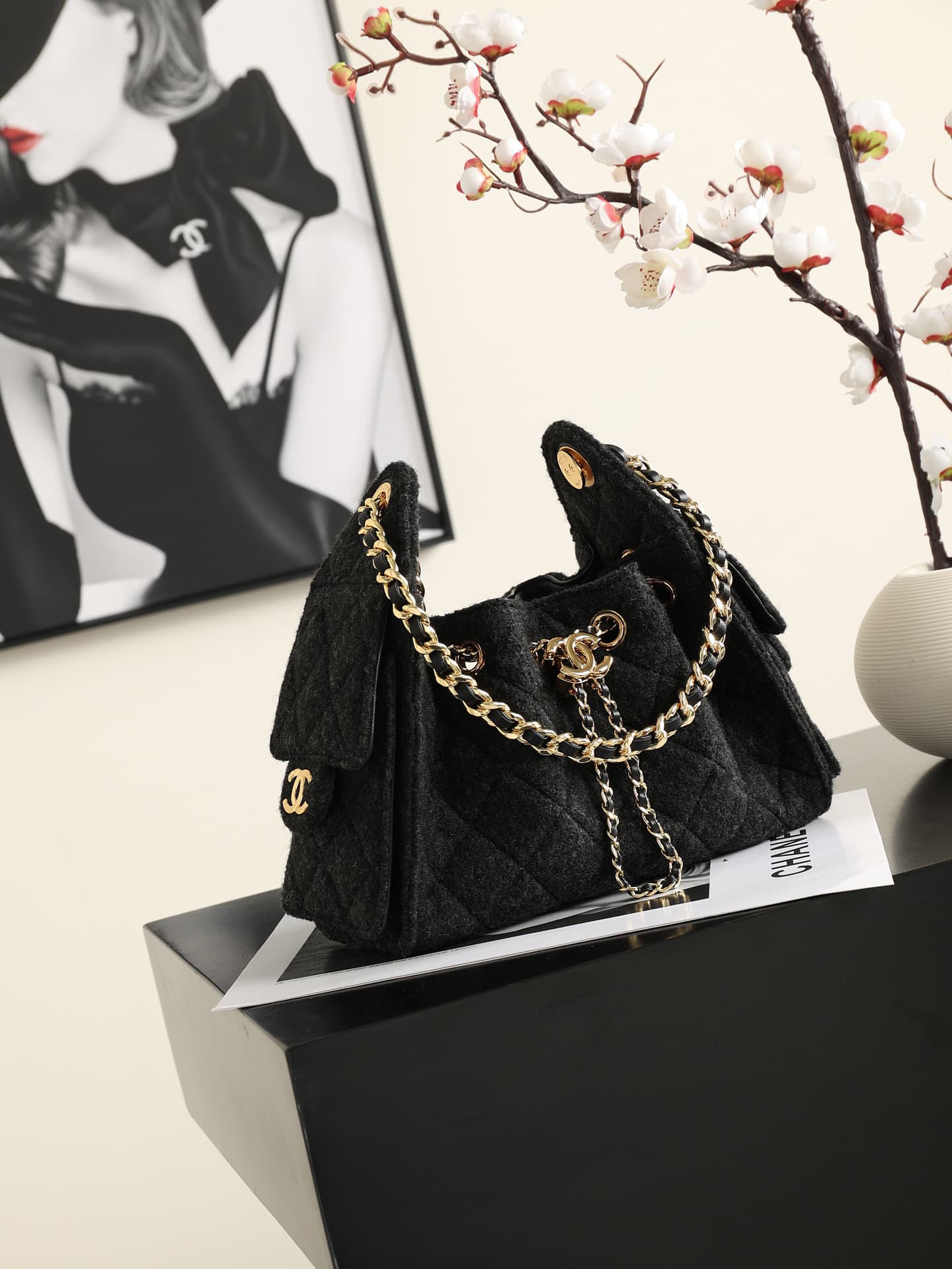 Chanel 25 Mini Hobo handbag AS5631 Felt &Gold-Tone Metal Black A