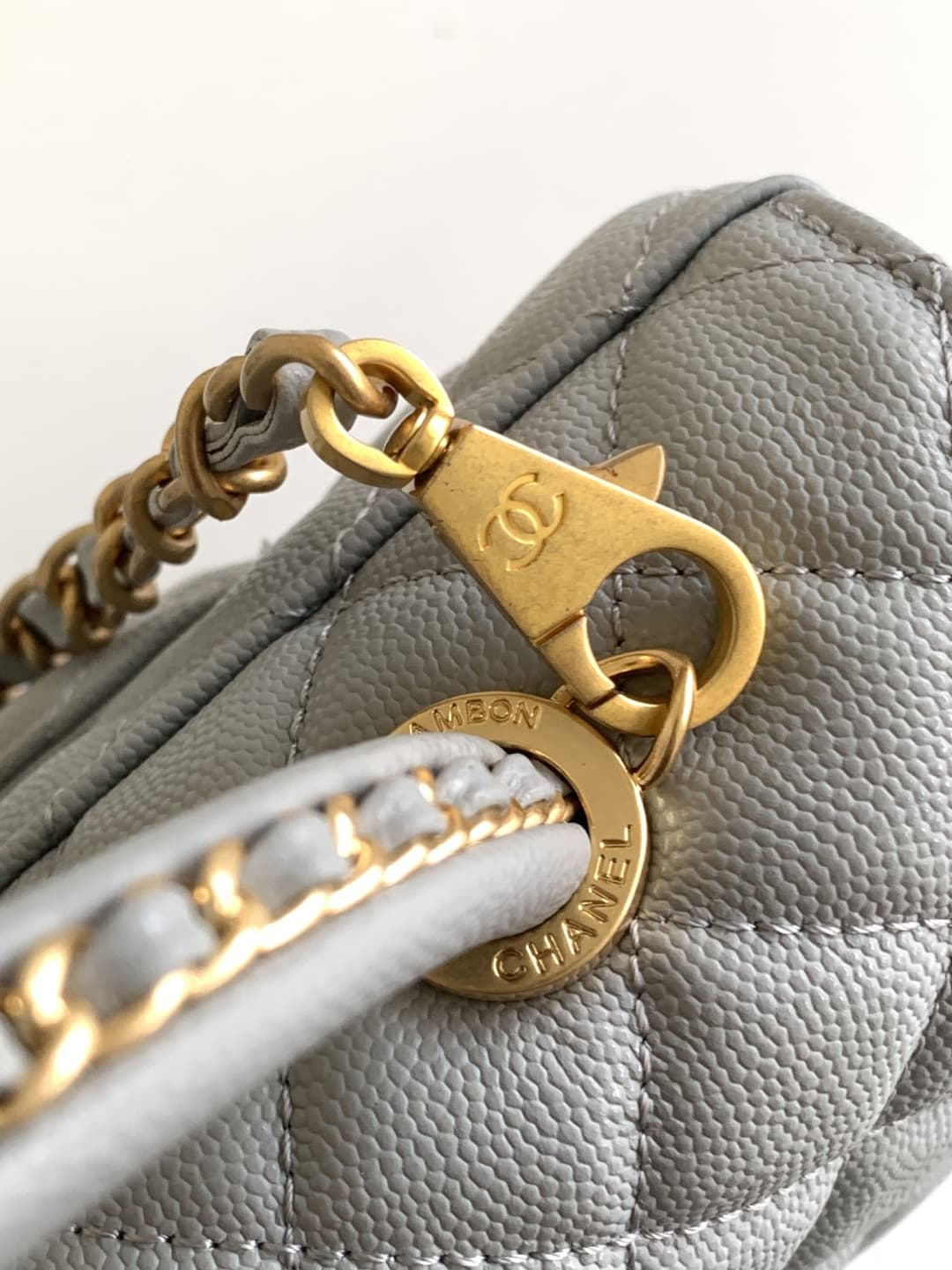 Medium FLAP BAG WITH TOP HANDLE Grained Calfskin A92991 Grey-binding Gold Metal A