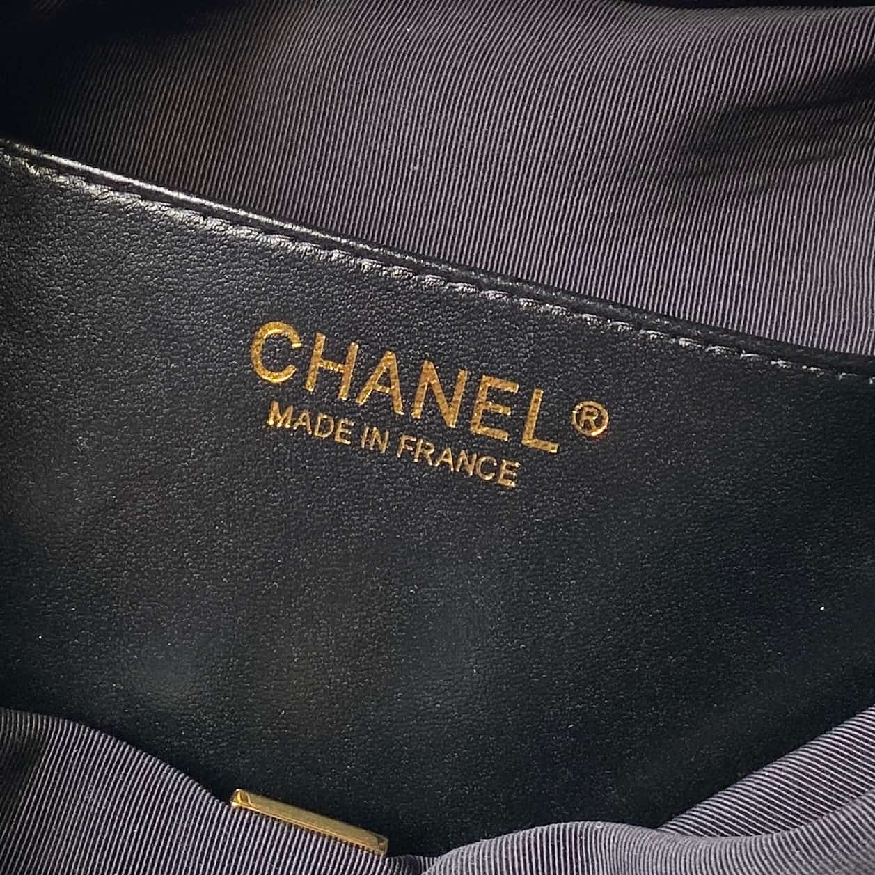 Chanel Medium Hobo Bag Lambskin-Shell Effect Plexi & Gold-Tone Metal Black AS6010 High