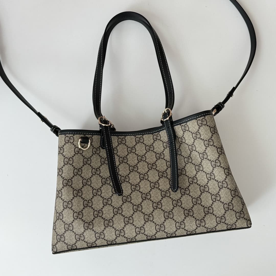 Gucci GG Emblem medium tote bag 815214 High