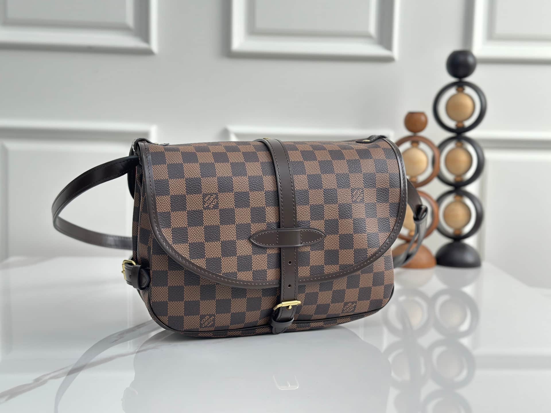 Louis Vuitton Damier Ebene Saumur messenger bag N48080 High