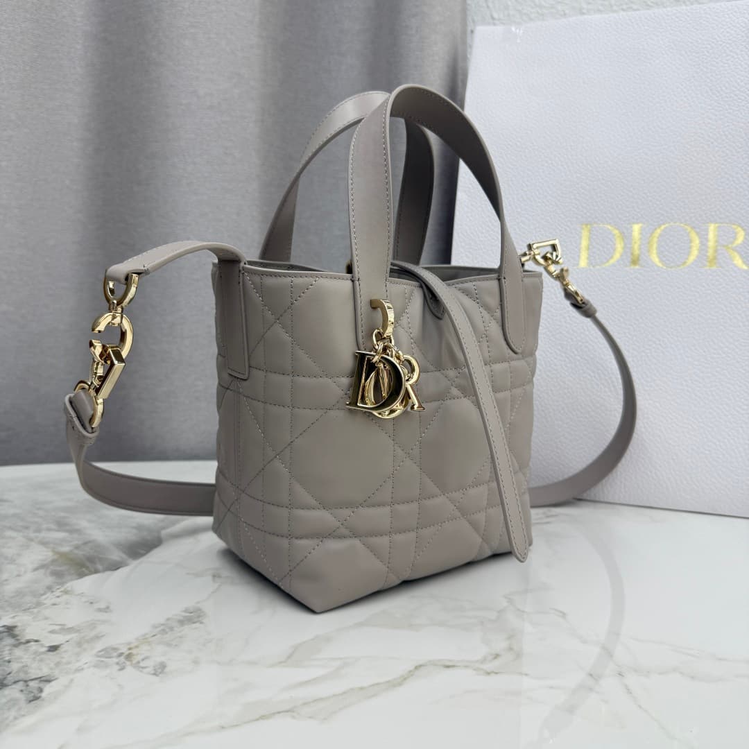 Small Dior Toujours Vertical Tote Bag Gris Trianon Macrocannage Calfskin M2835 High