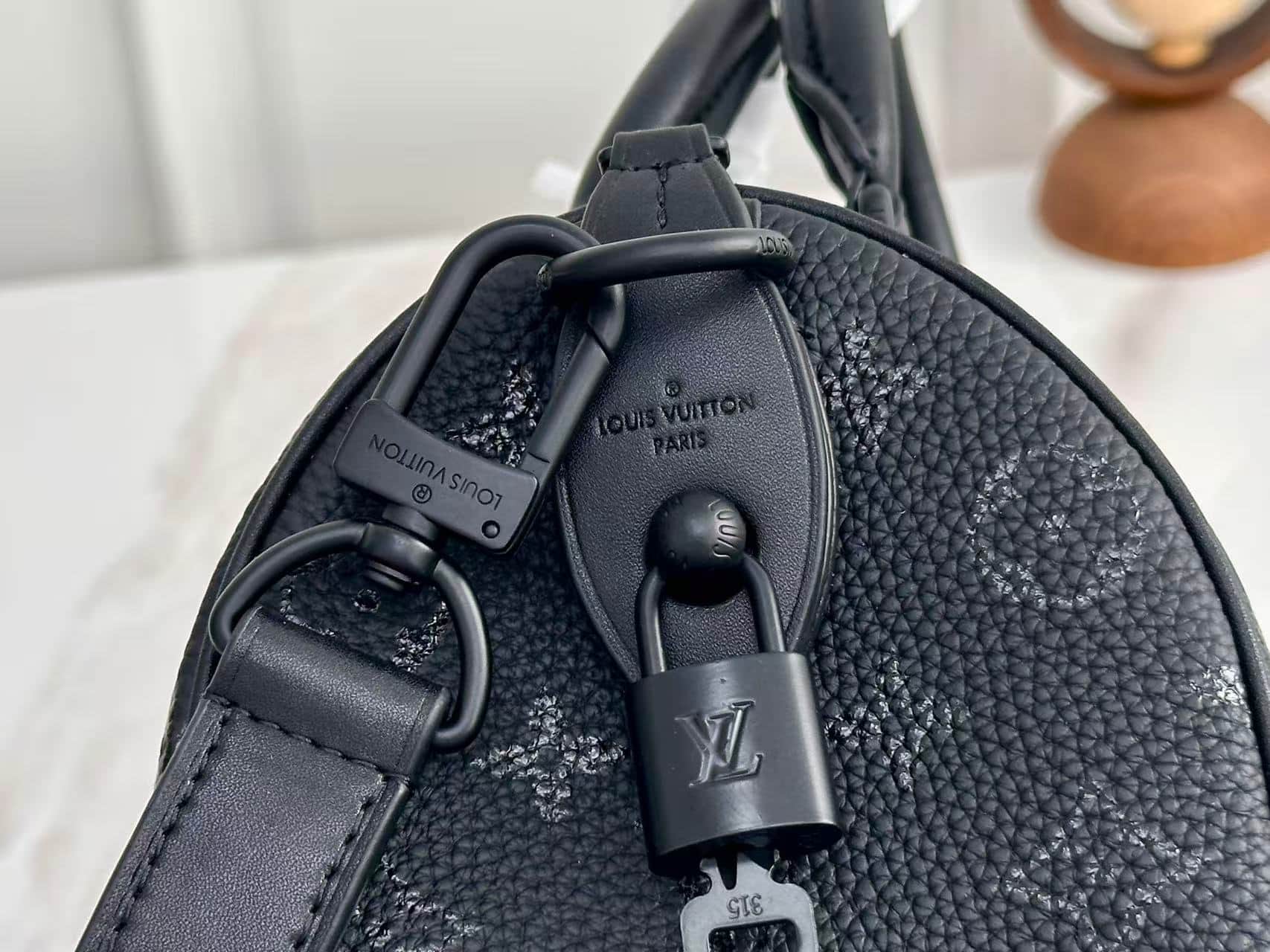 Louis Vuitton Speedy P9 Bandoulière 20 Ultrablack Calfskin leather M28262 High
