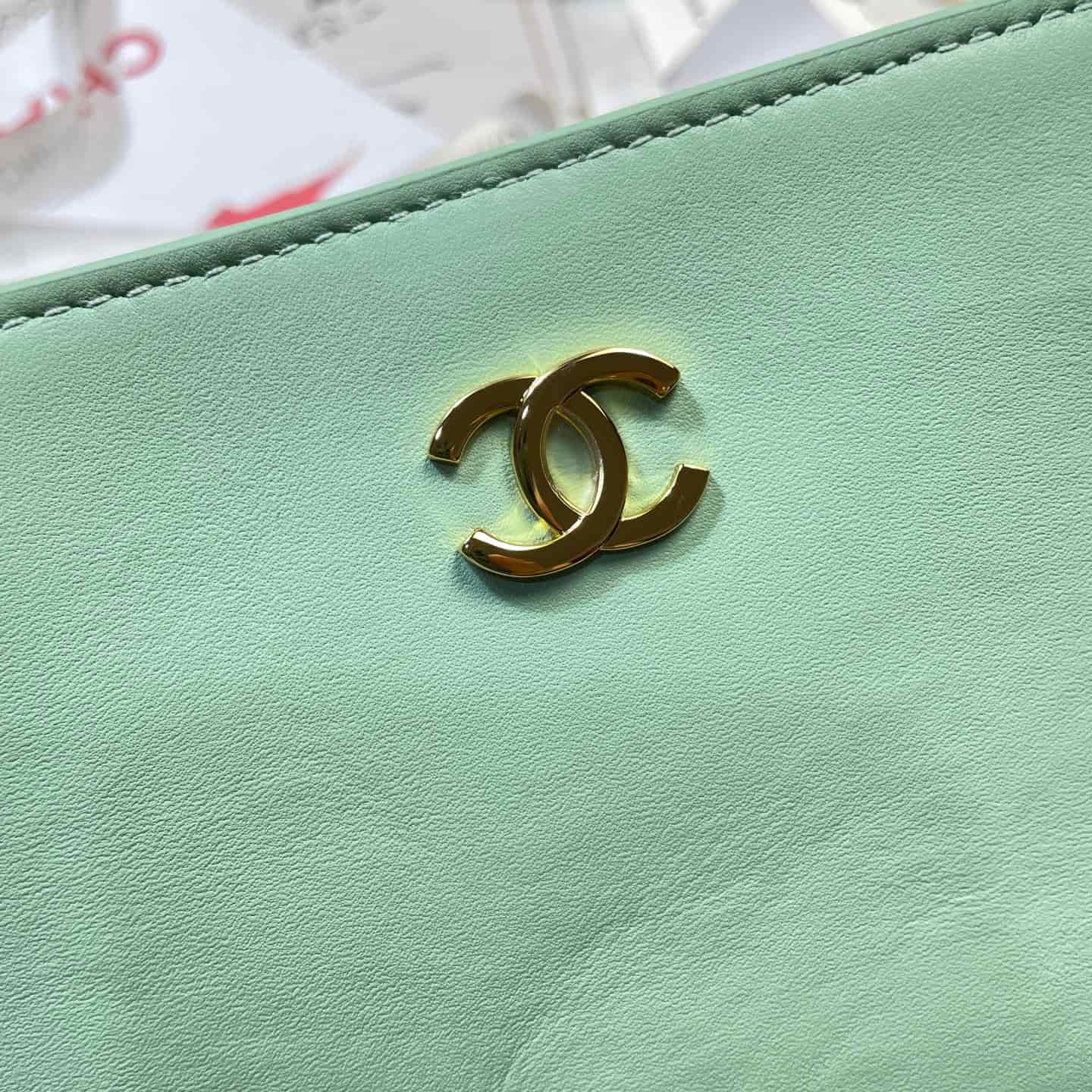 Chanel Shoulder Bag Shiny Calfskin& Gold-Tone Metal Green AS6238 High