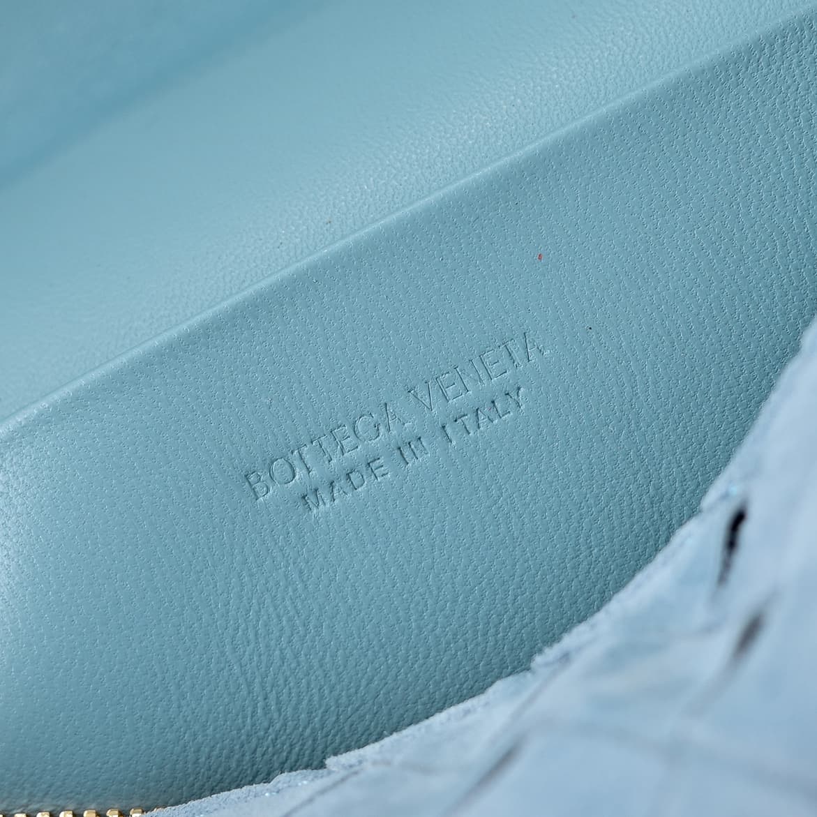 BV Bang Bang Vanity mini intrecciato suede High