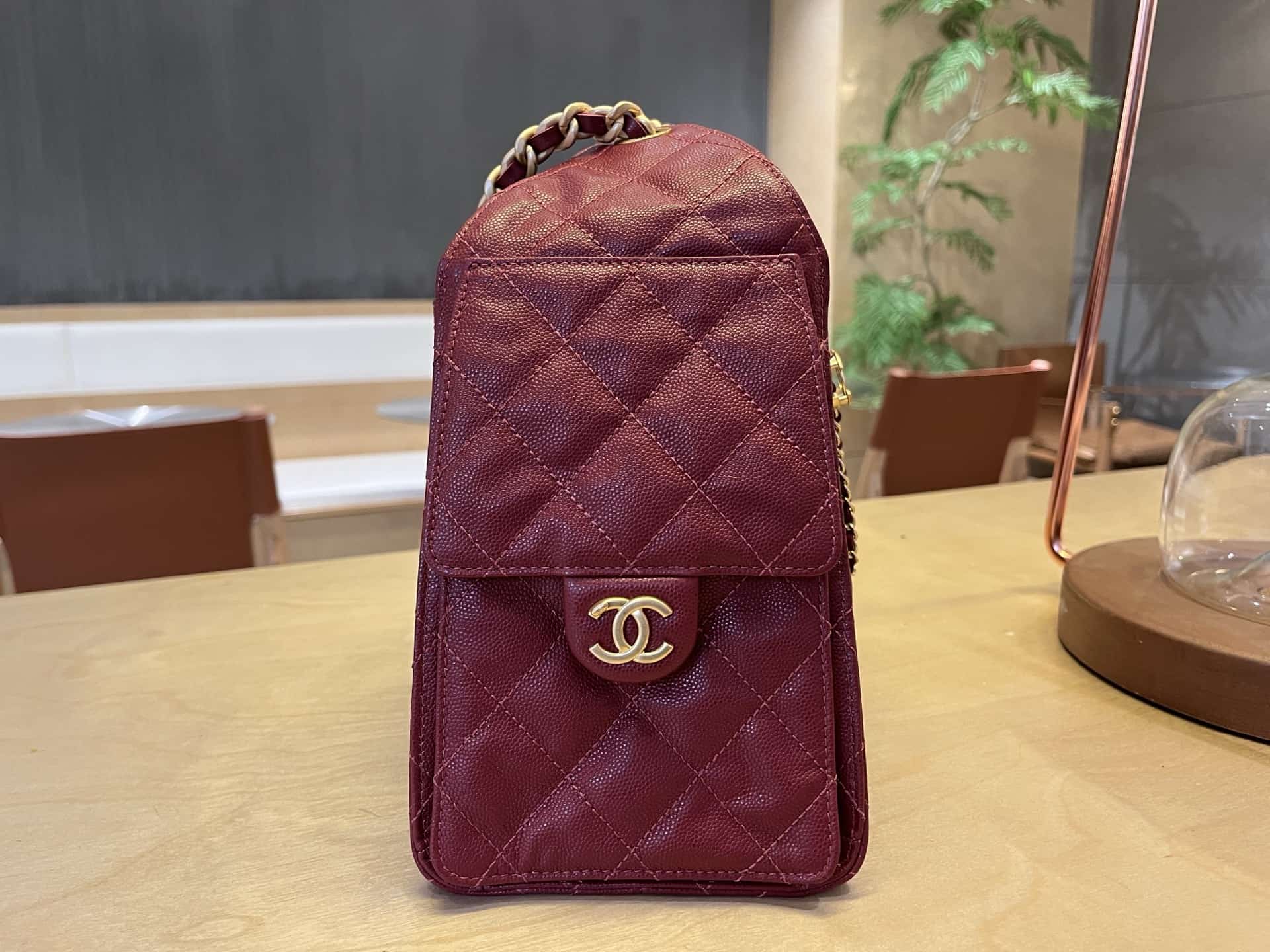 Chanel 25 Small Hobo handbag AS5293 Grained Calfskin & Gold-tone Metal Burgundy A
