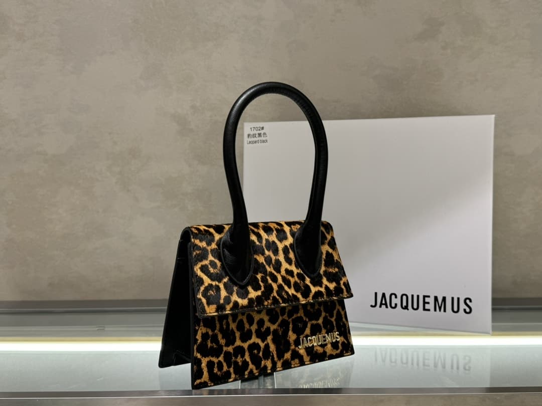 Jacquemus Le Medium Chiquito Bag High