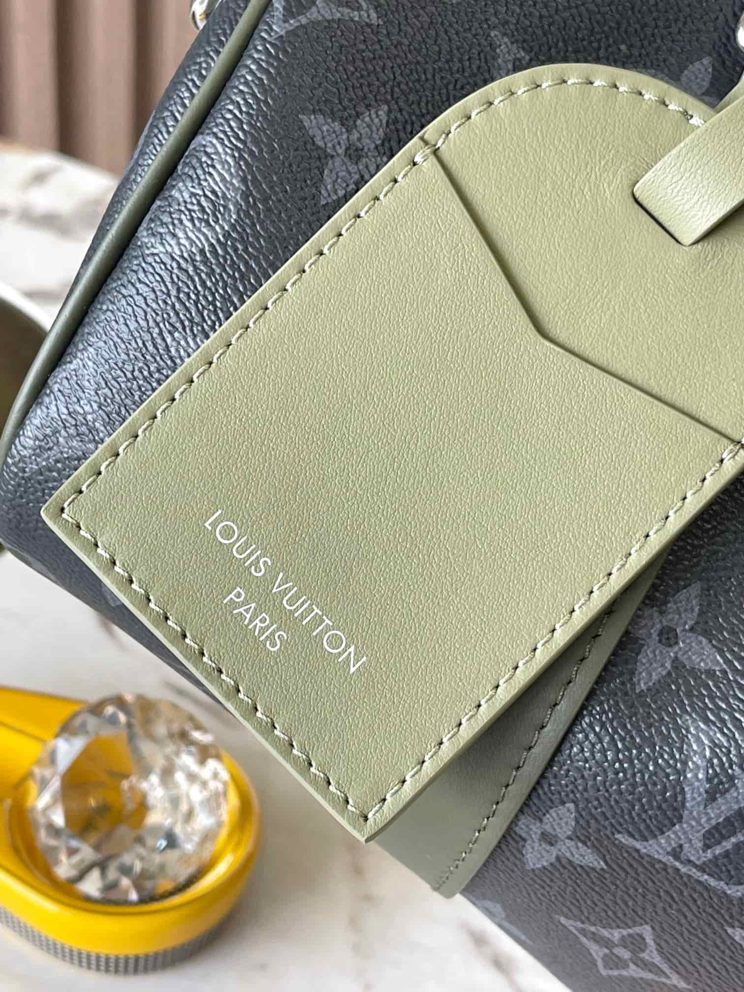 Louis Vuitton Keepall Bandoulière 25 Khaki Green Monogram Eclipse coated canvas M28638 TOP