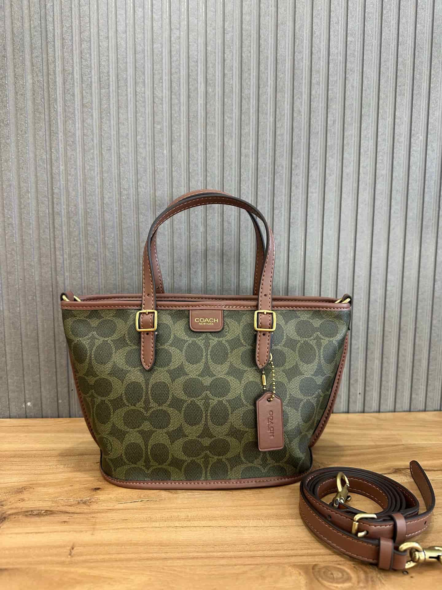Coach Taxi Tote Bag 21 in Signature Canvas High