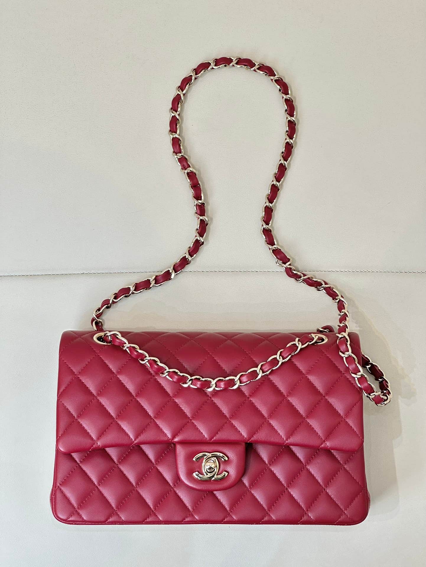 Chanel Medium CLASSIC HANDBAG Lambskin Gold-Tone Metal Burgundy TOP