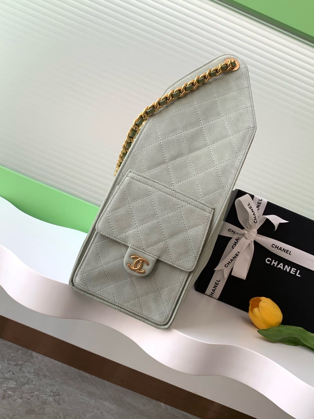 Chanel 25 Medium Hobo Medium handbag AS5311 Suede & Gold-tone Metal Green High