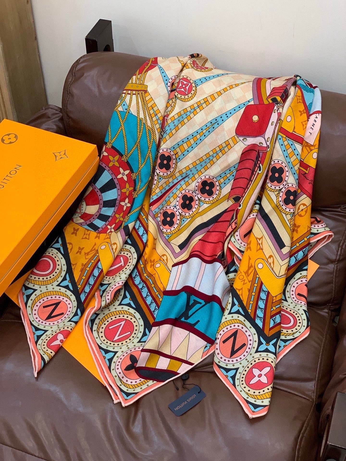 Louis Vuitton Jeu de Voyage square scarf