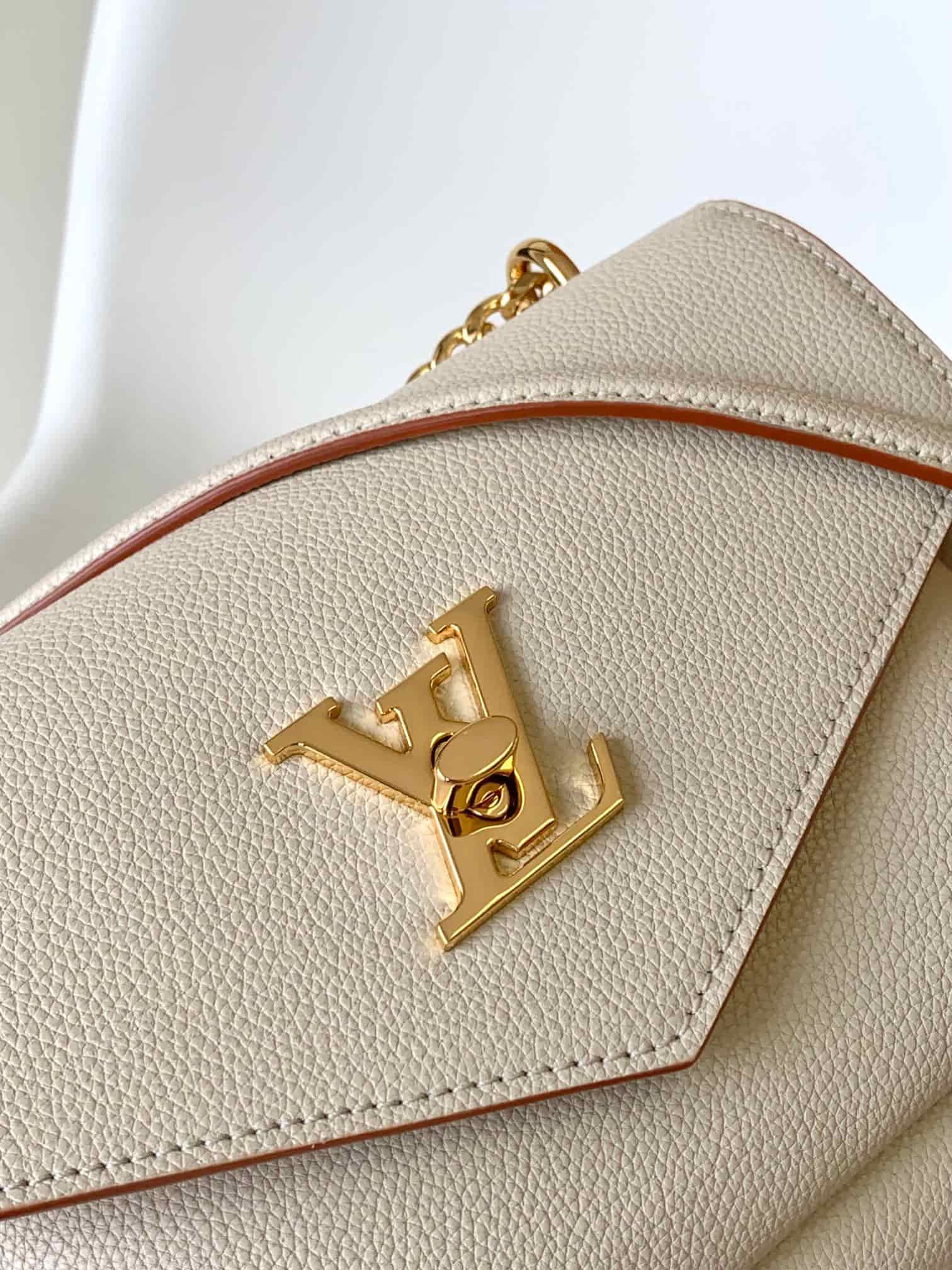 Louis Vuitton Soft Calfskin My Lockme Chain Bag Greige Gray/Beige M56137 High