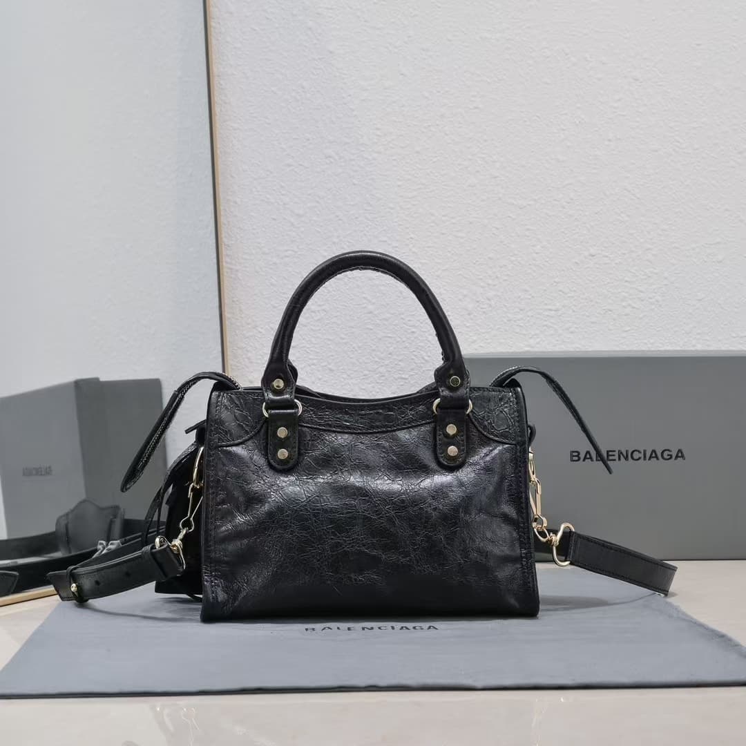WOMEN'S LE CITY Small BAG Gold Metal Black High
