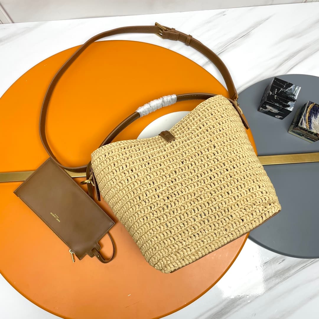 LE 37 in woven raffia and vegetable-tanned leather 773991 NATUREL AND BRICK High