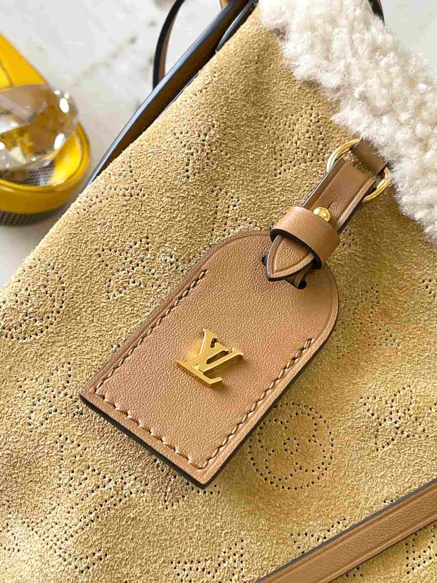 Louis Vuitton CarryAll PM Suede leather Beige M11843 Top
