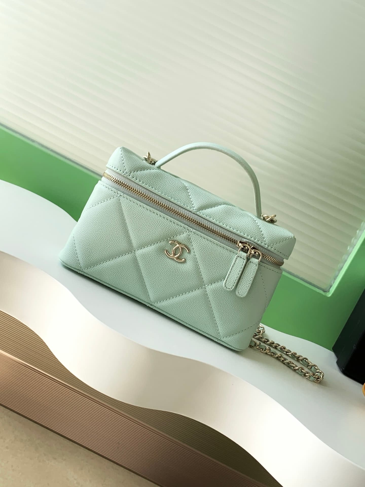 Chanel Vanity with Chain Grained Shiny Calfskin & Gold-Tone Metal Light Green AP4936 A
