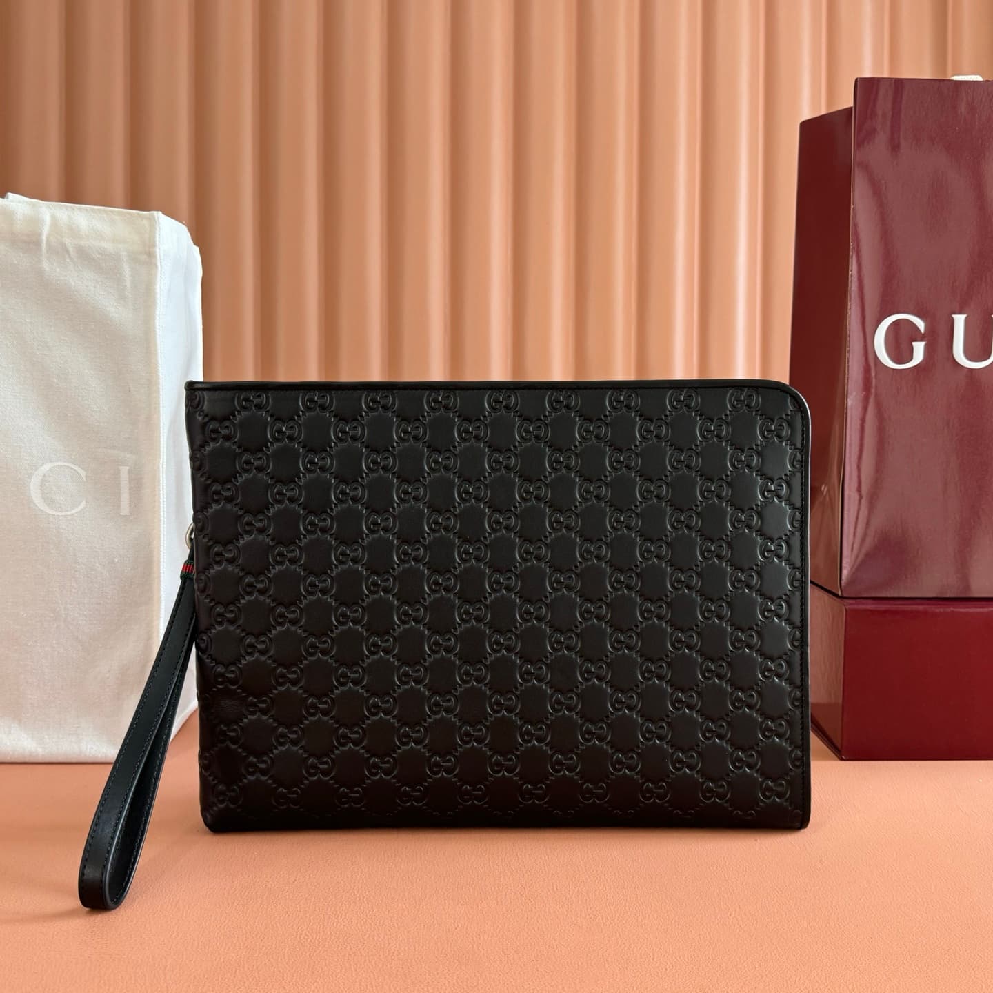 Gucci GG Emblem medium pouch Black embossed GG leather ‎850223 High