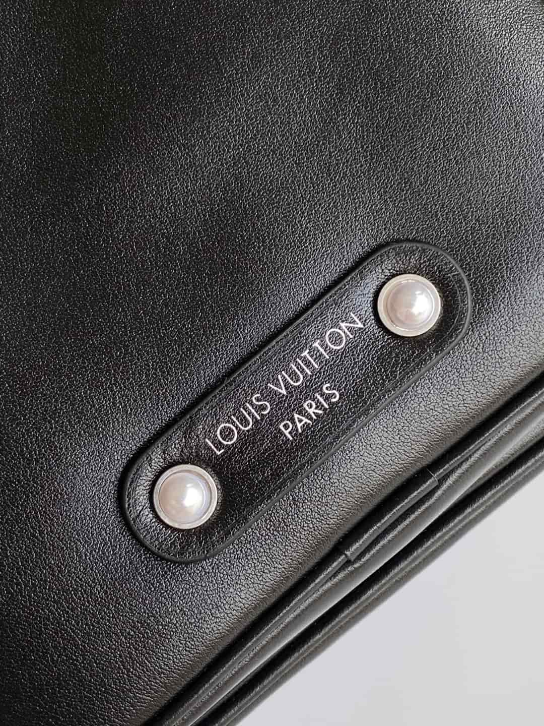 Louis Vuitton Noé Cargo Black Calf leather High M13985 High