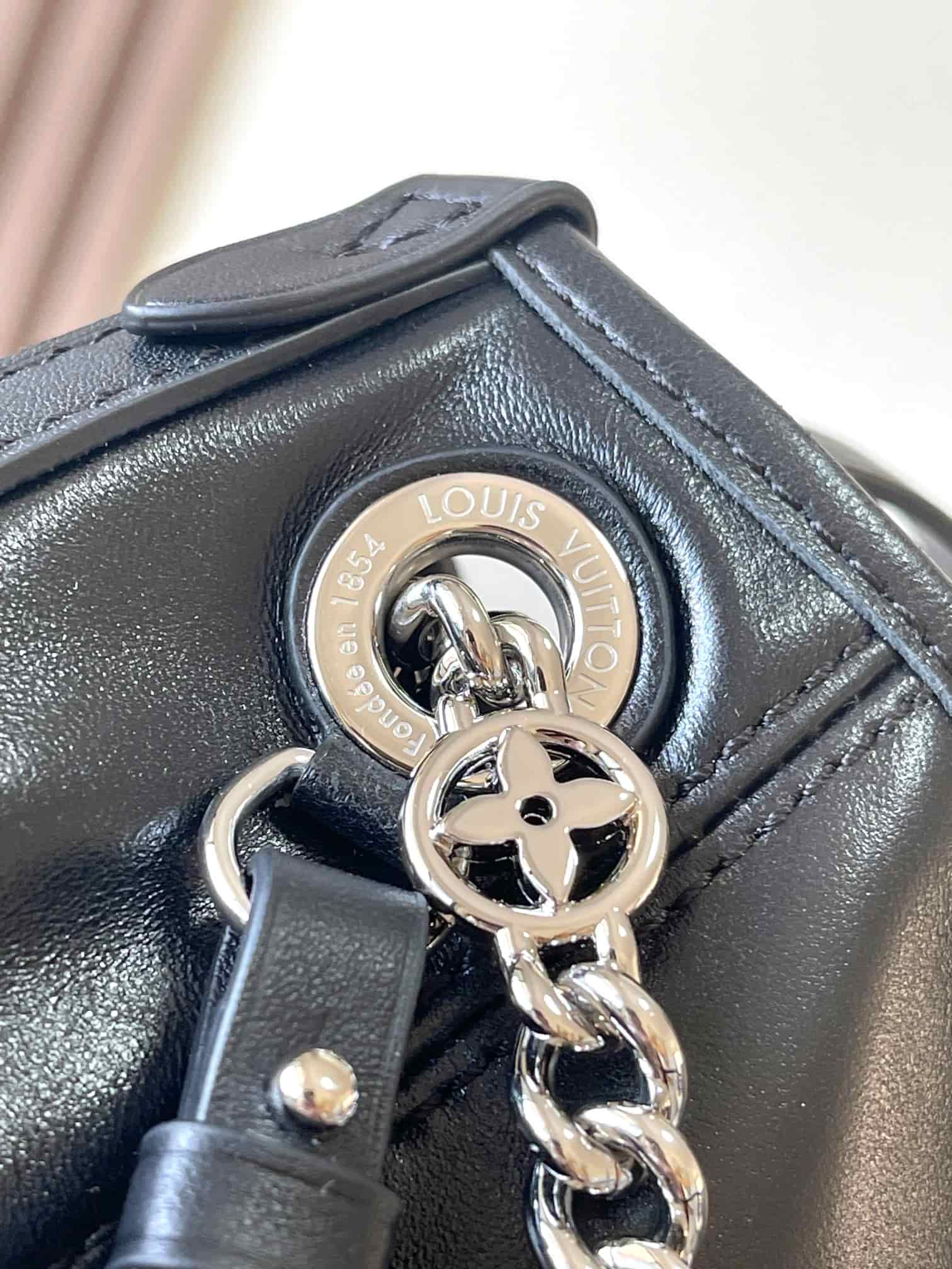 Louis Vuitton CarryAll Vibe BB Lambskin M12888 Black Top