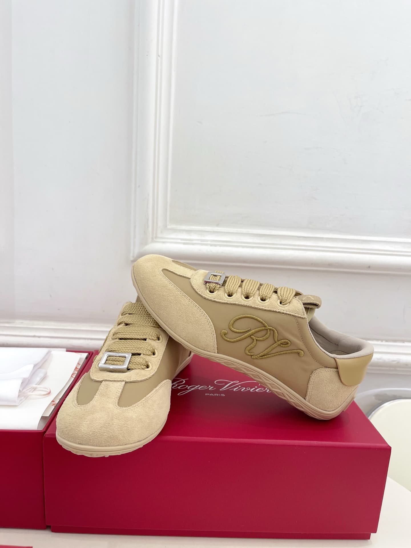 Roger Vivier Sneaker Shoes Women
