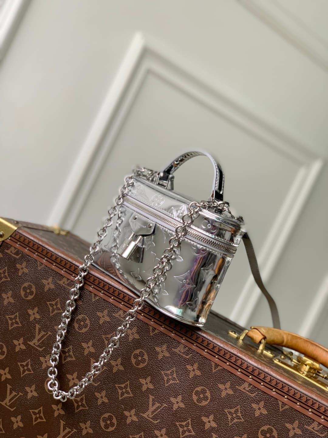 Louis Vuitton Vanity Chain Pouch silver Monogram Miroir canvas M26097 High
