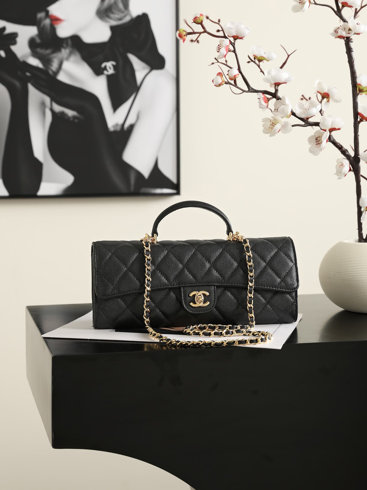 Chanel Clutch with chain Grained Calfskin & Gold-Tone Metal Black AP5280 A