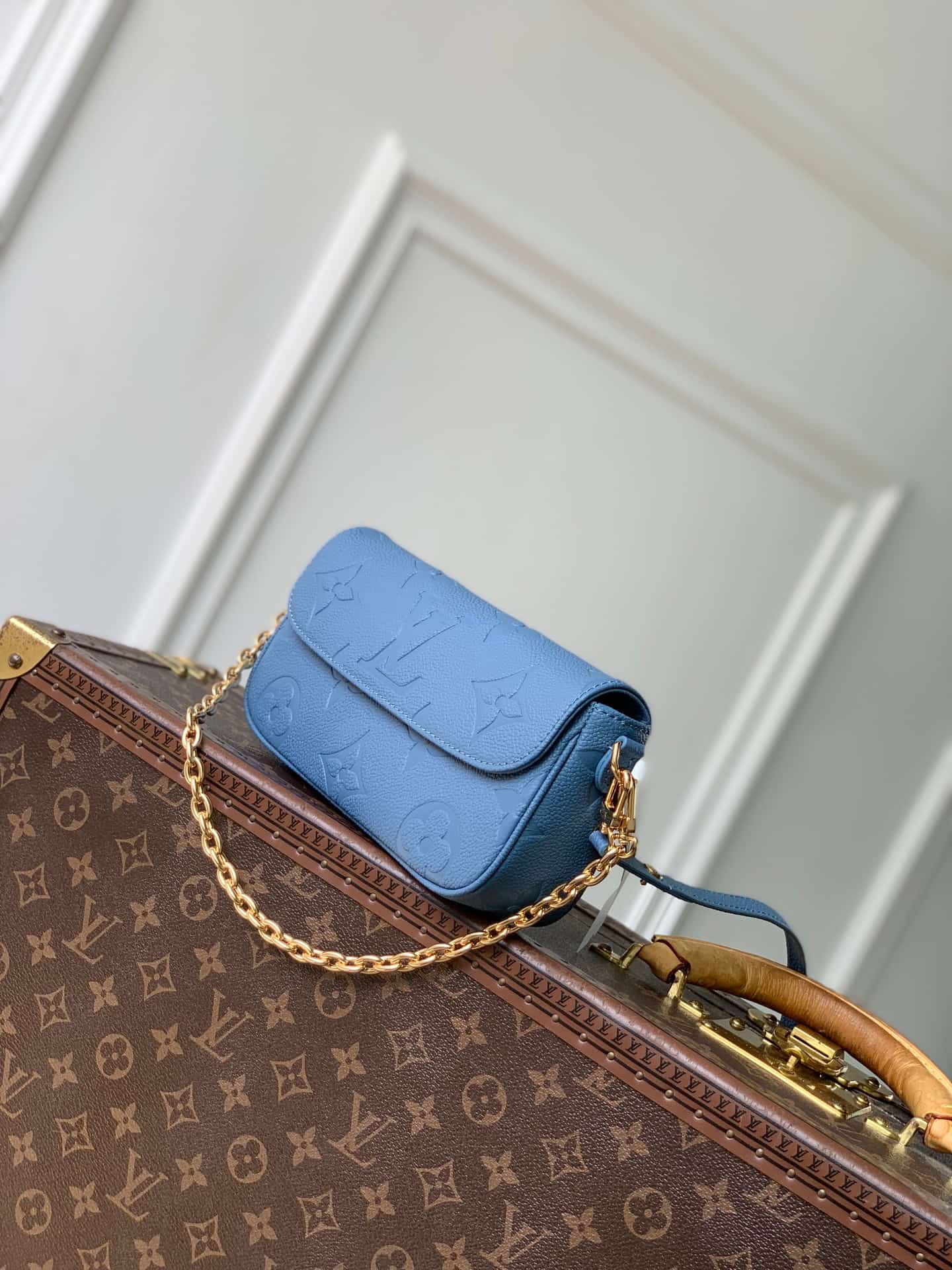 Louis Vuitton Wallet On Chain Ivy Blue Jeans Embossed grained cowhide leather M27755 High