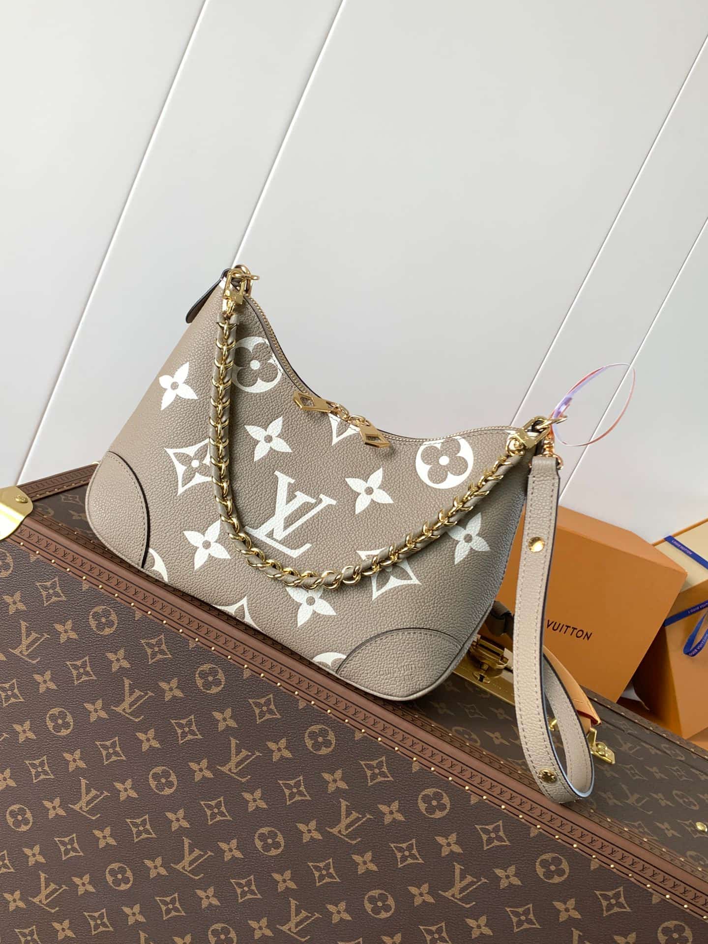 Louis Vuitton Boulogne PM Dove Gray / Cream Embossed grained cowhide leather M13224 High