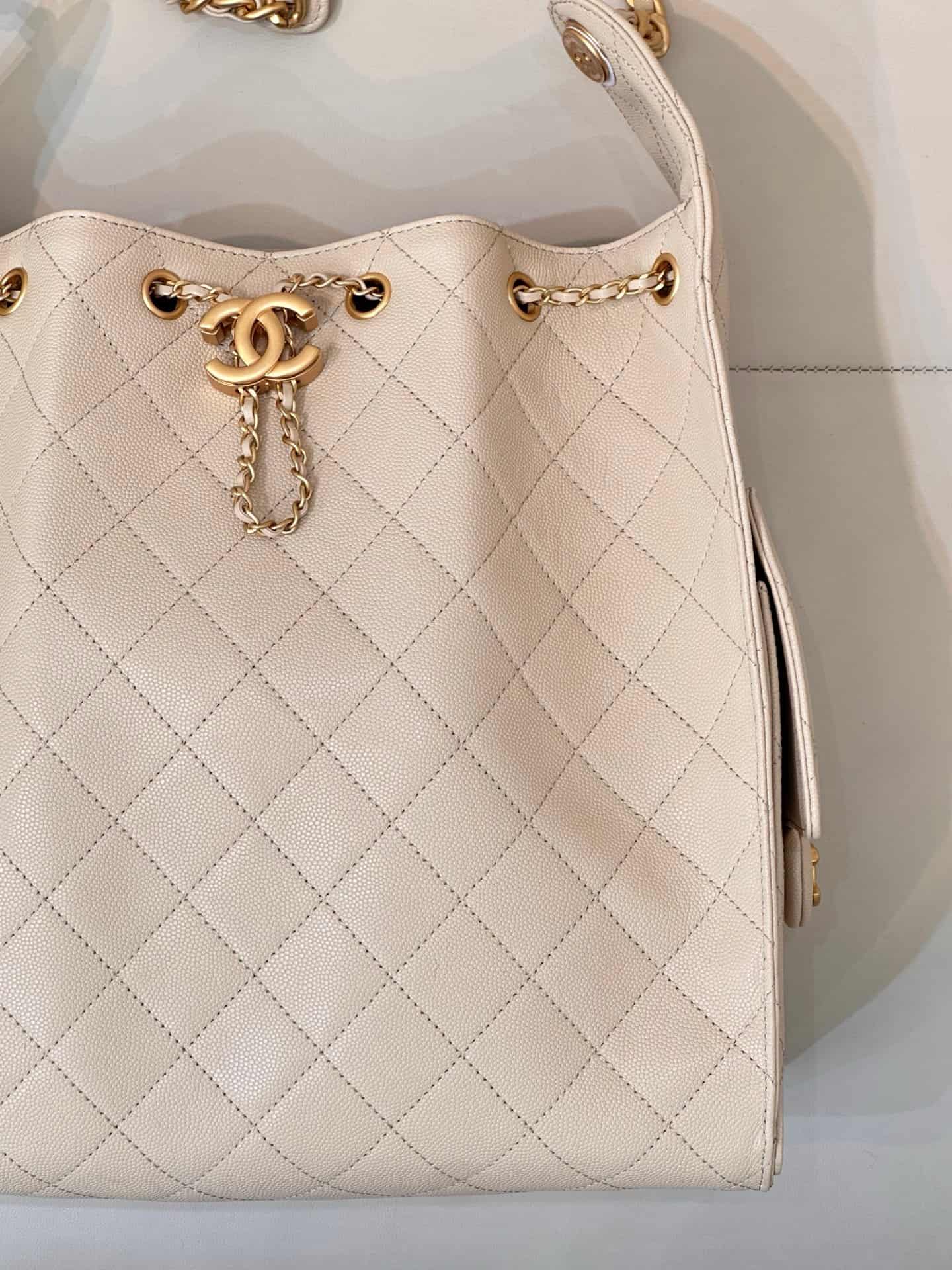 Chanel 25 Medium Hobo handbag AS5311 Grained Calfskin & Gold-tone Metal Cream TOP