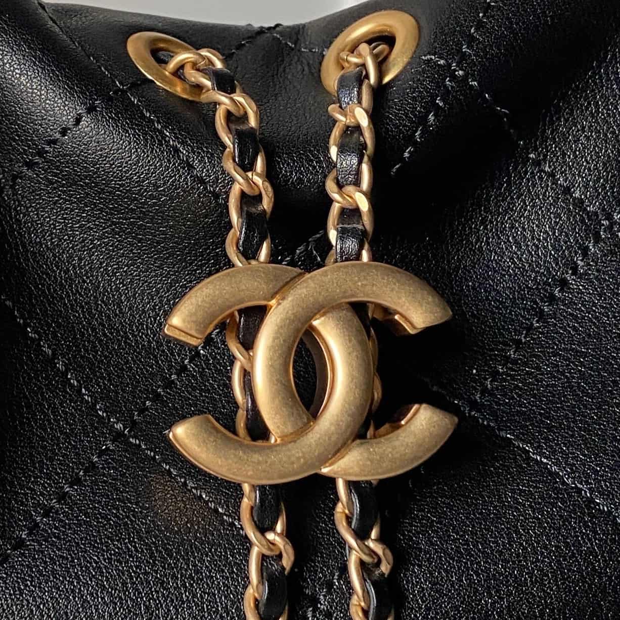 Chanel Hobo Handbag Calfskin & Gold-Tone Metal AS5967 Black A