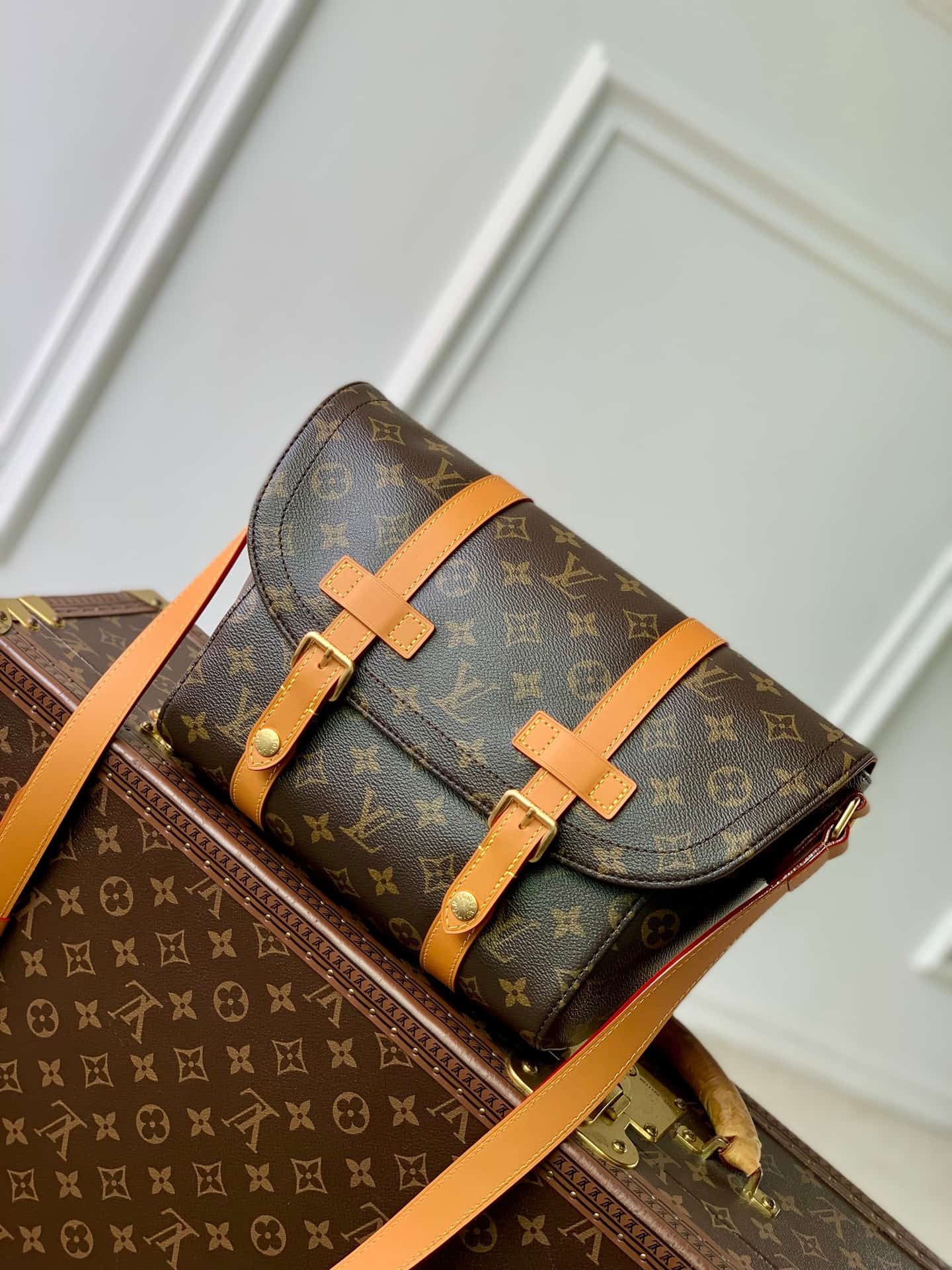 Louis Vuitton Christopher Messenger Monogram Archive coated canvas M28115 High