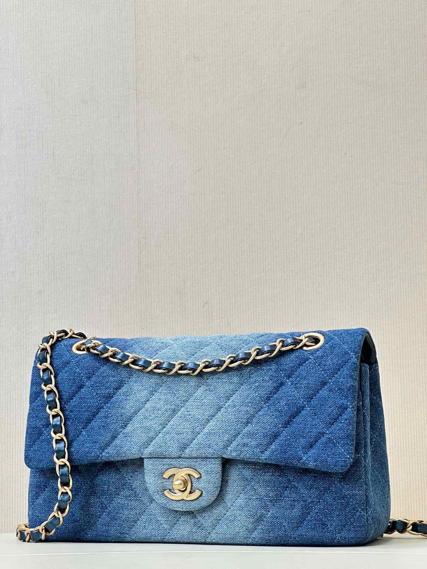 Chanel Medium CLASSIC HANDBAG Denim &Gold-tone Metal Blue TOP