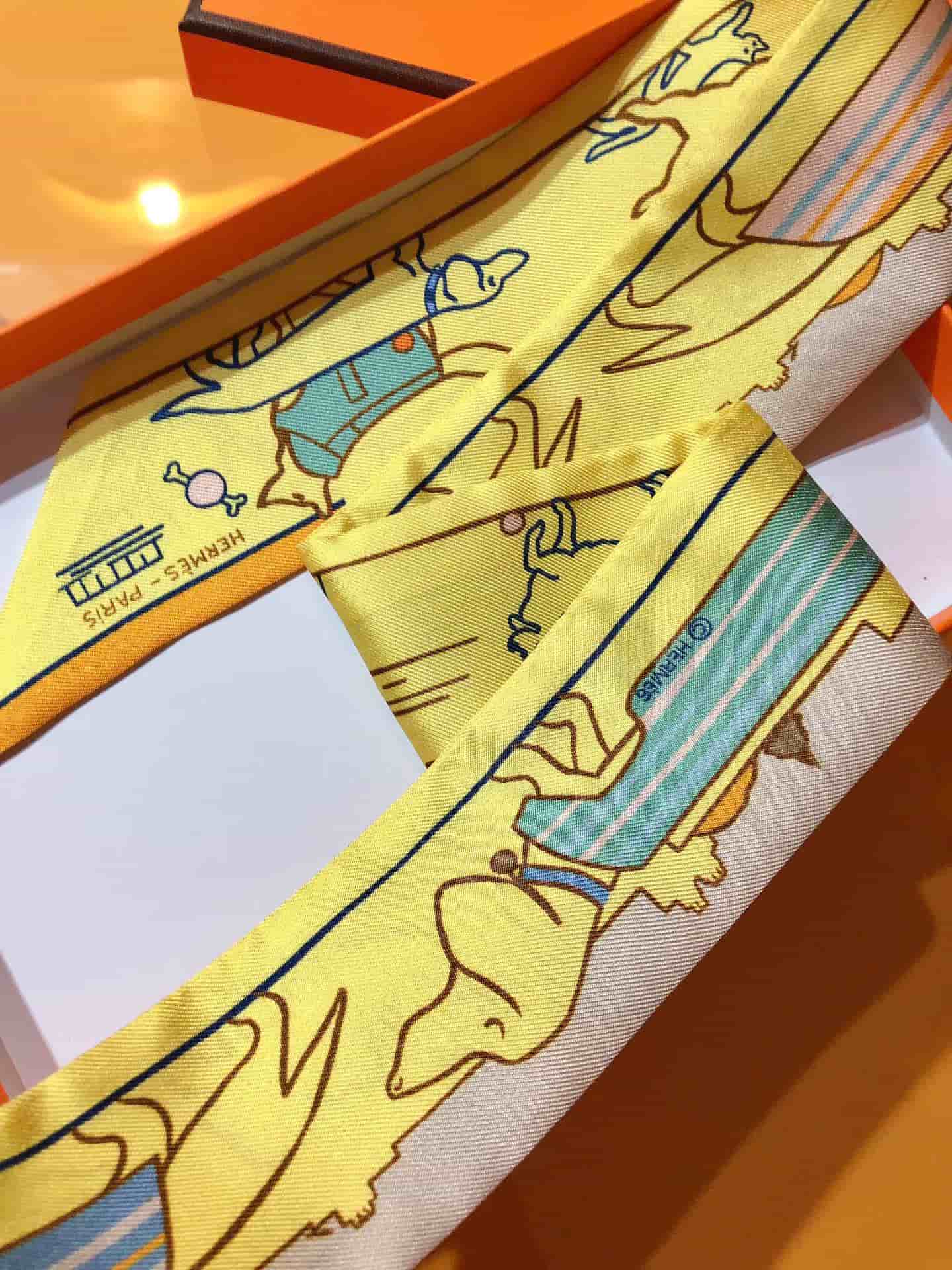 Hermès Silk Les Chiens Parisiens Twilly Scarf