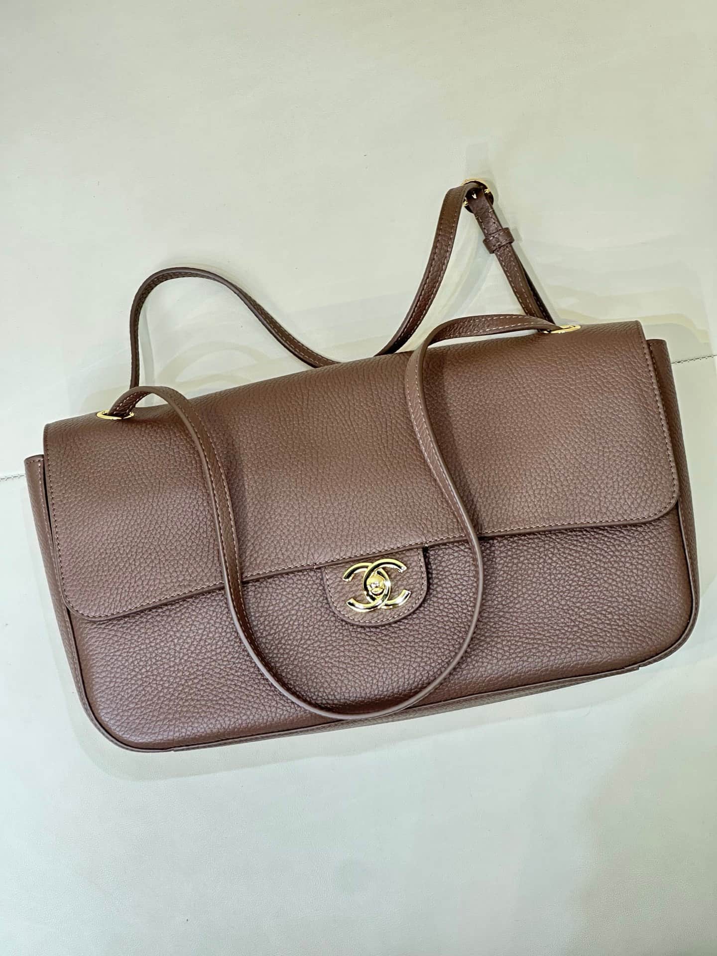 Chanel Maxi Flapbag Grained Calfskin & Gold Metal Light Brown AS6231 TOP